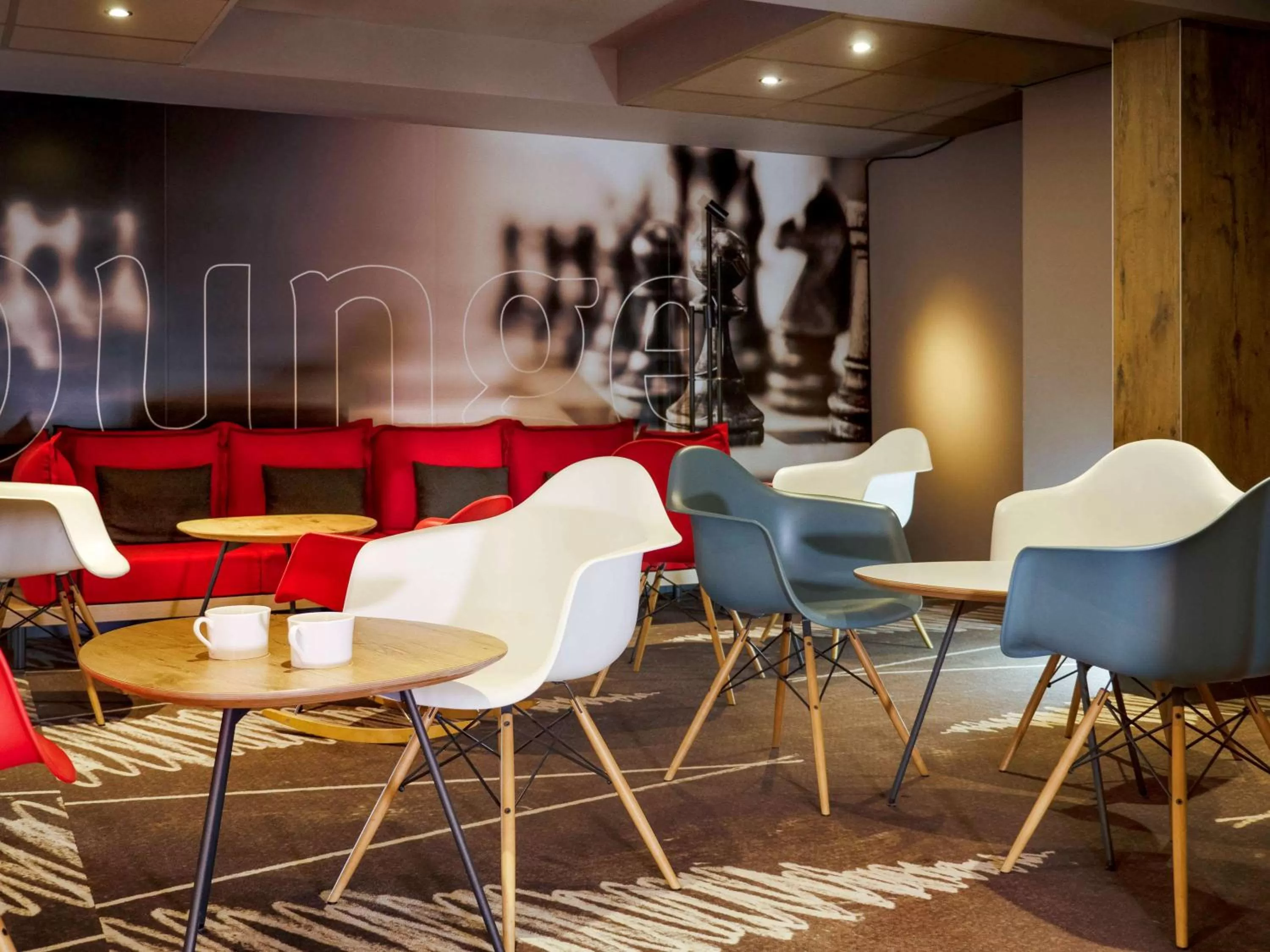 Lounge or bar in ibis Arles