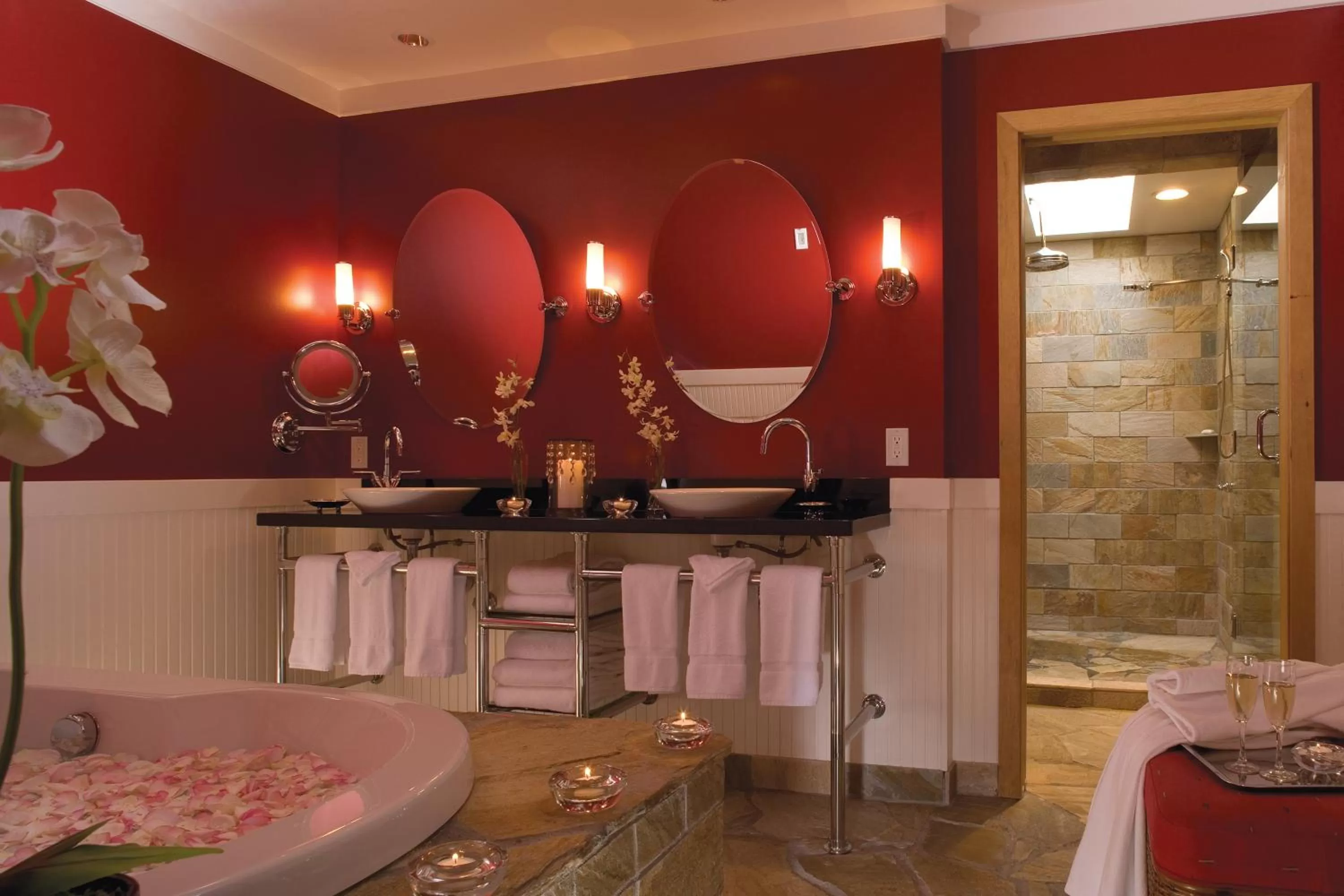 Bathroom in The Edgewater, a Noble House Hotel