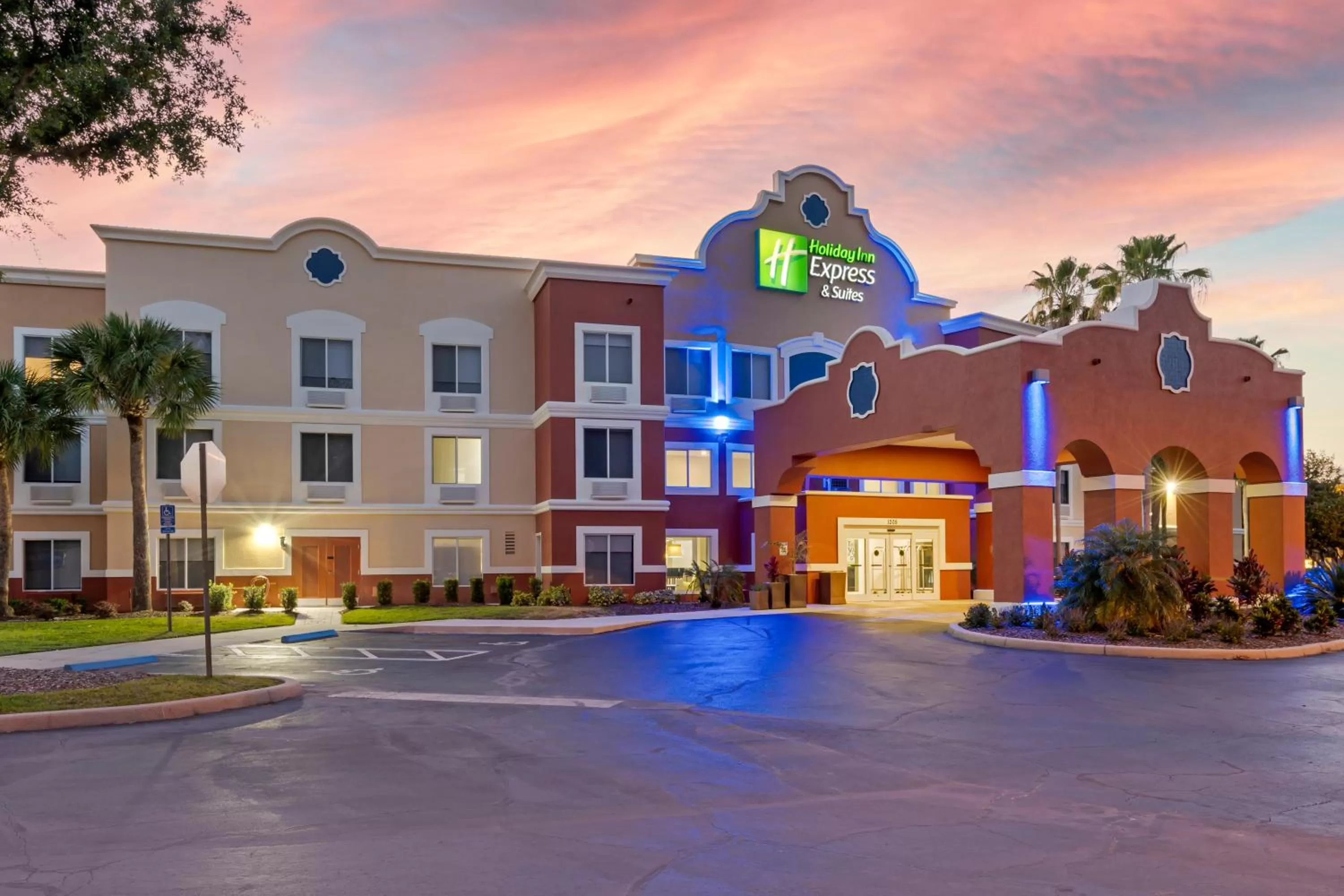 Property building in Holiday Inn Express Hotel & Suites - The Villages by IHG