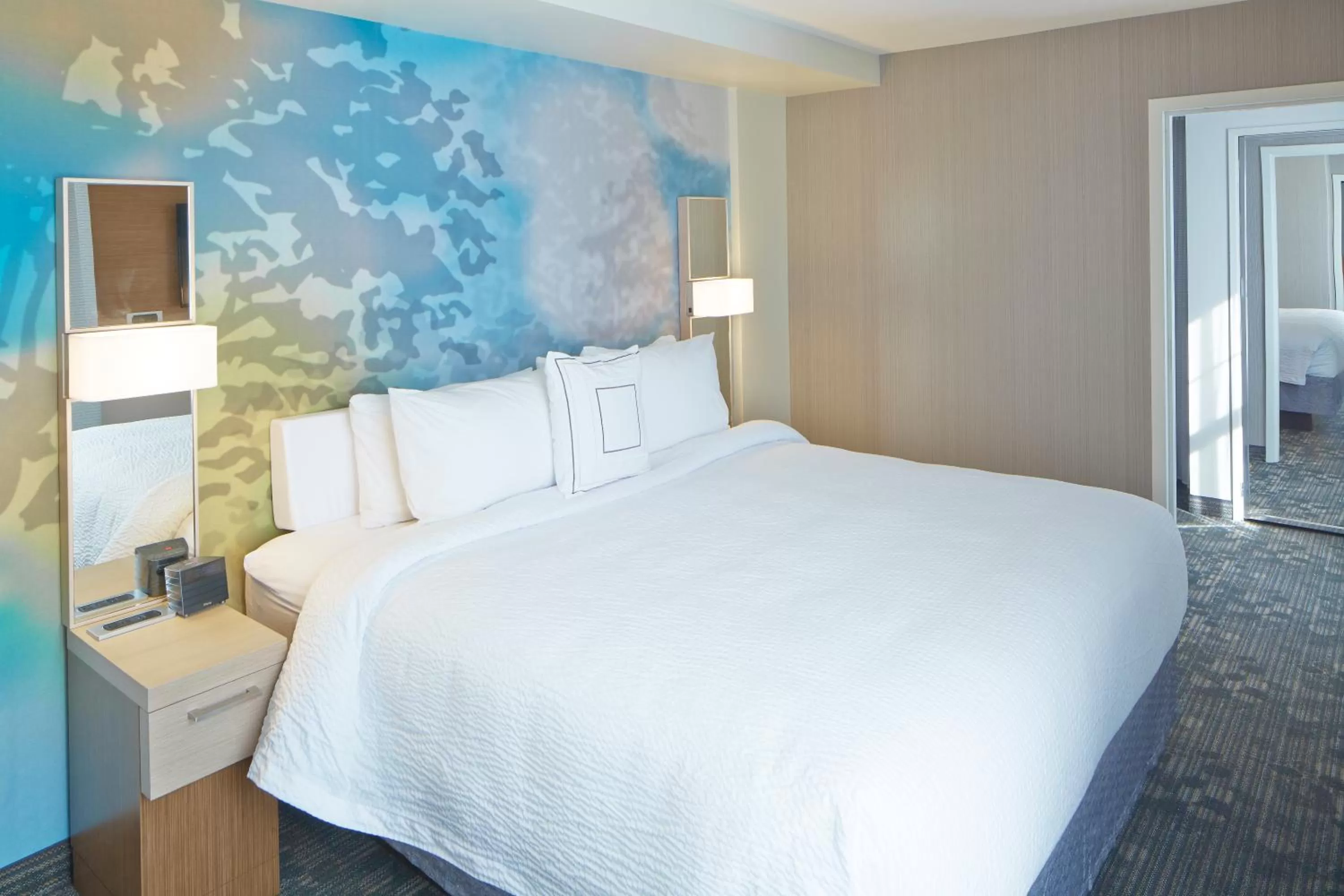 Bedroom, Bed in Courtyard by Marriott Lake George