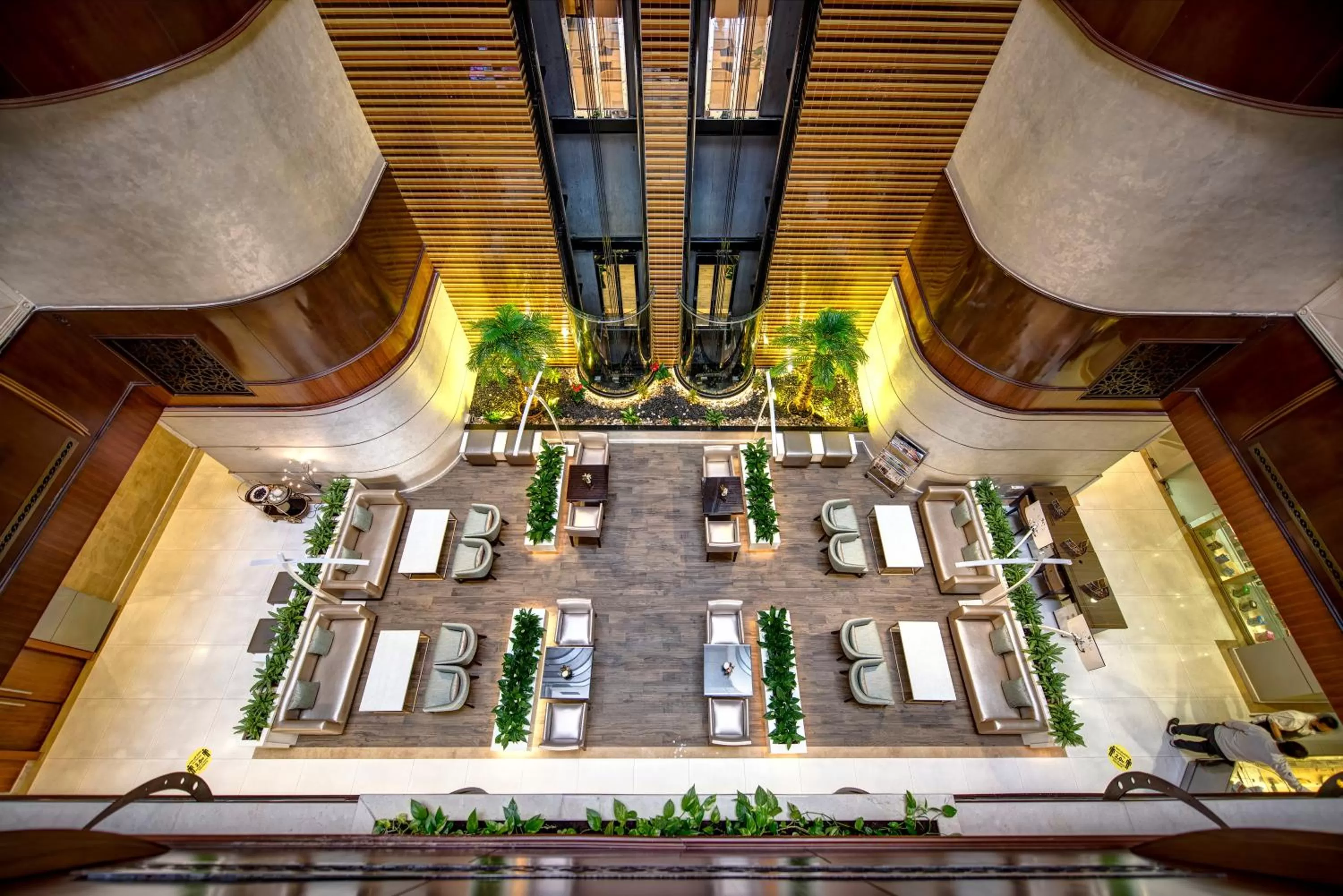 Restaurant/places to eat in Howard Johnson Plaza by Wyndham Dubai Deira