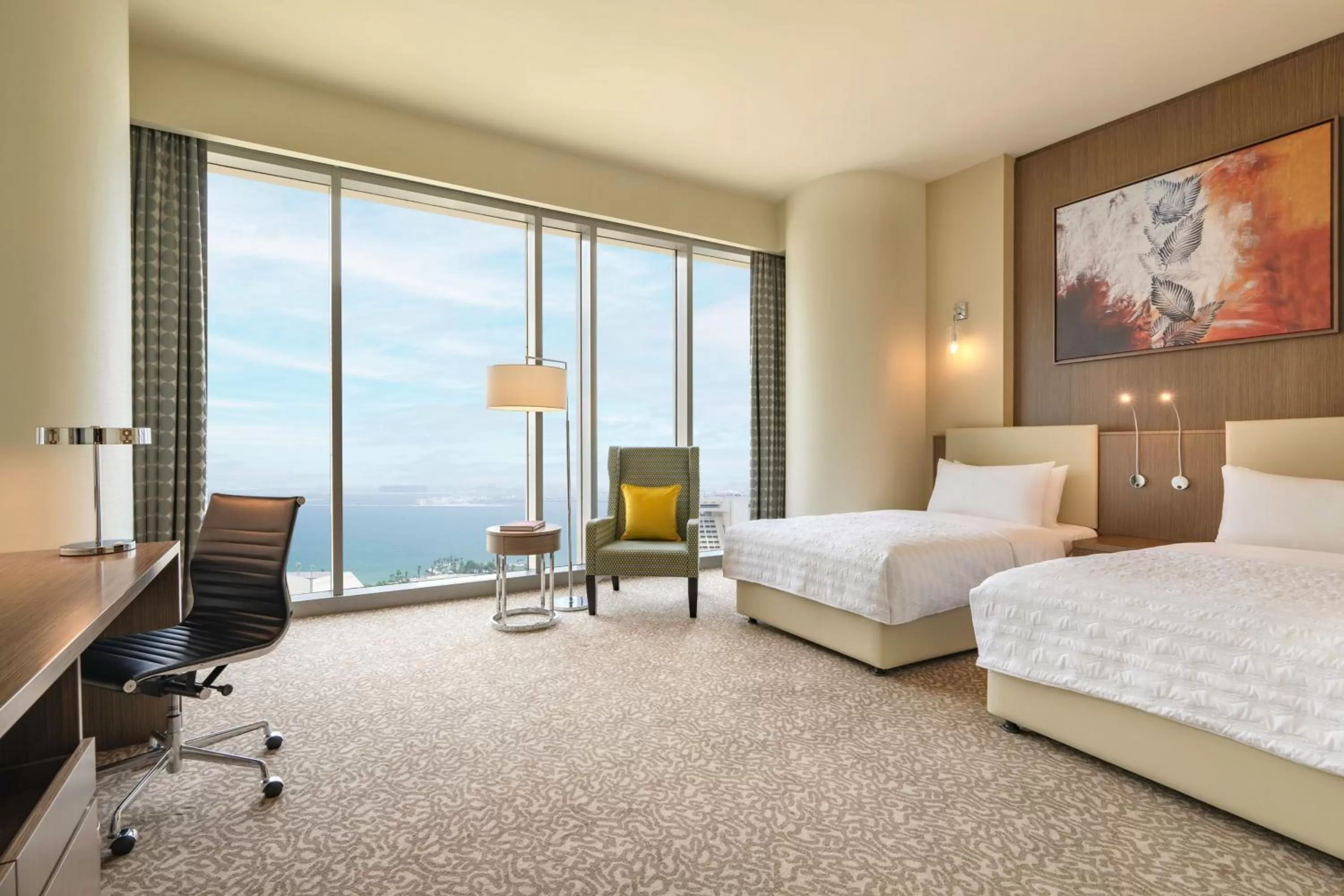 Photo of the whole room, Bed in Le Meridien City Center Doha