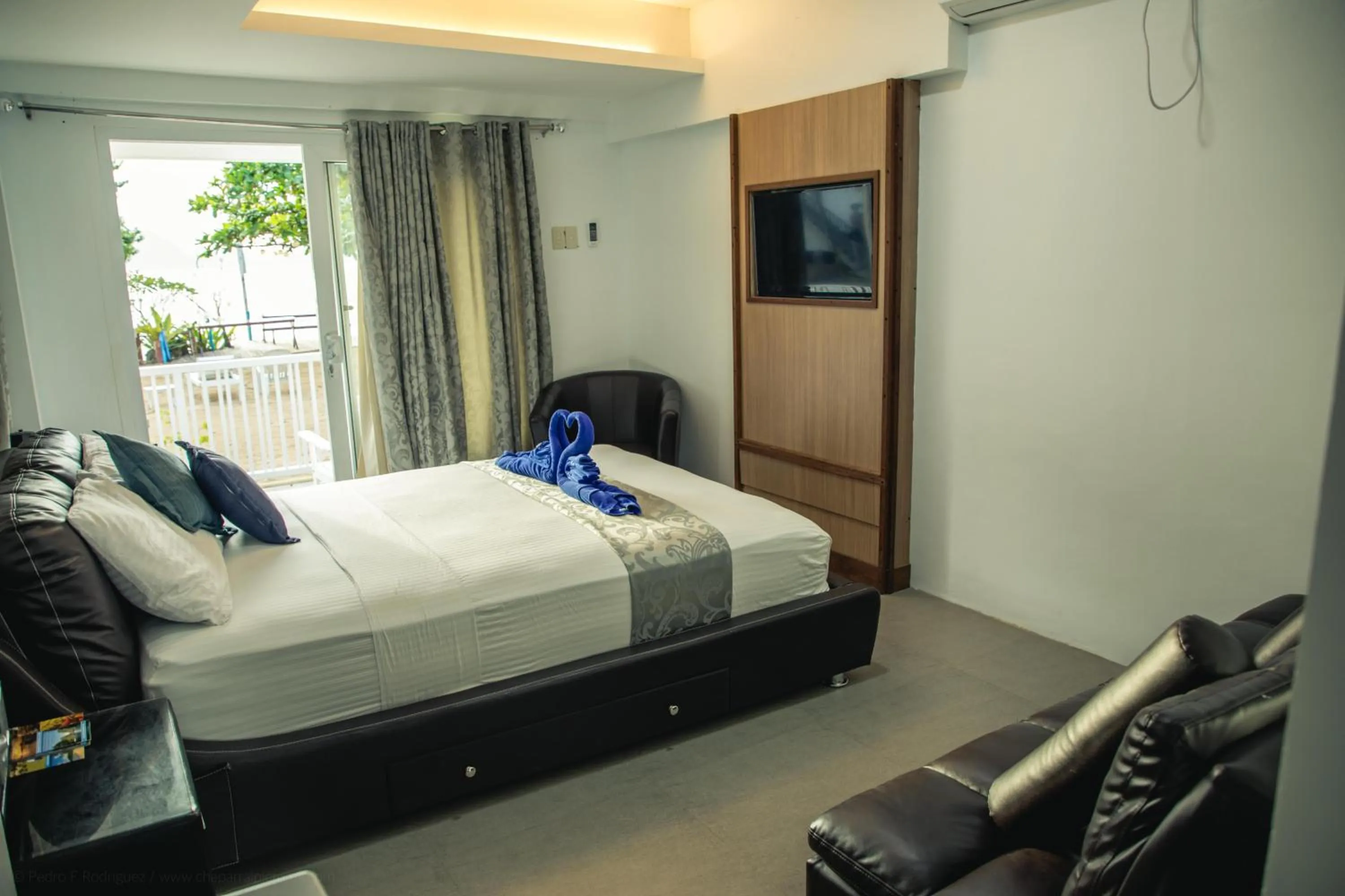 Bed in Stunning Republic