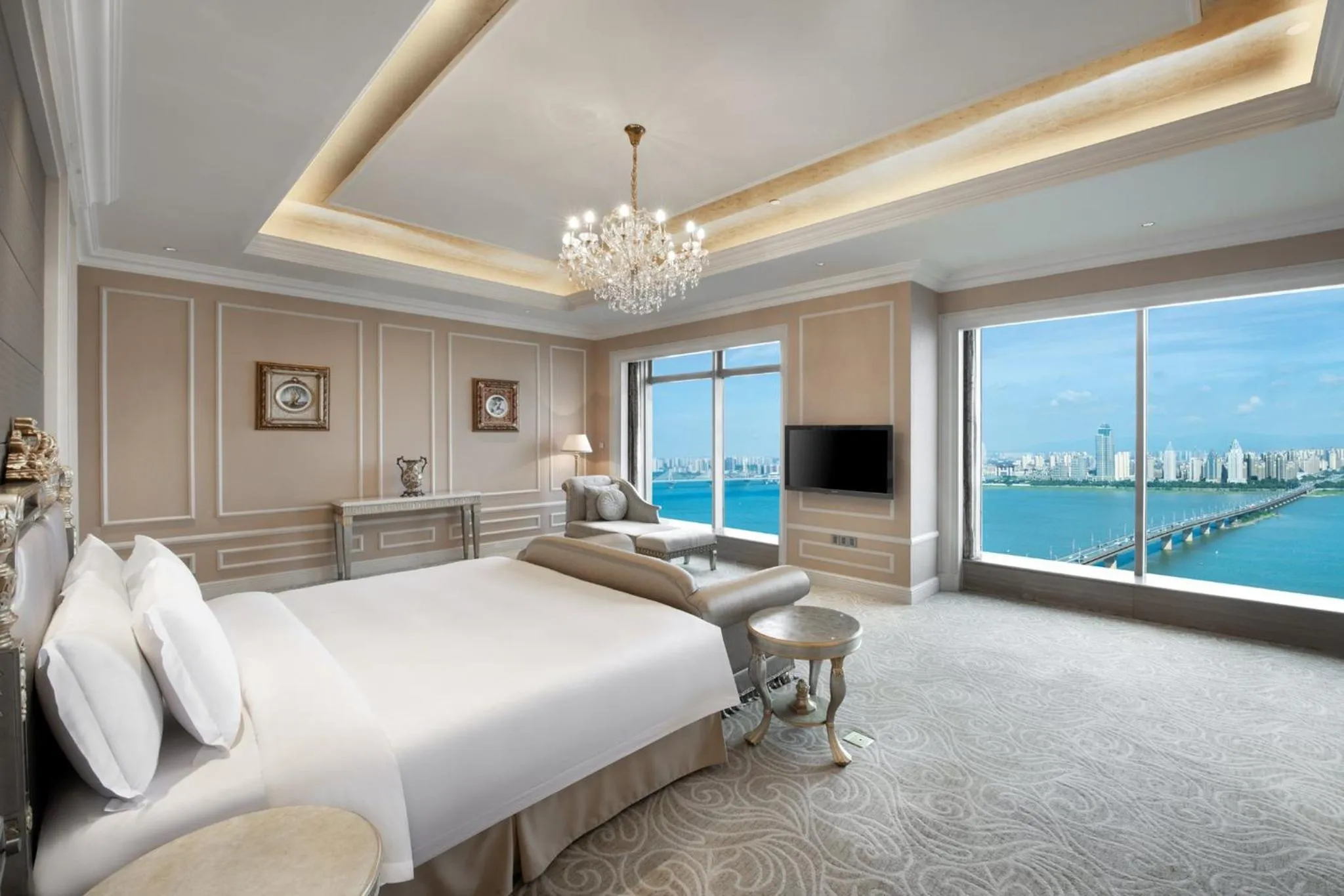 Photo of the whole room in Crowne Plaza Nanchang Riverside, an IHG Hotel