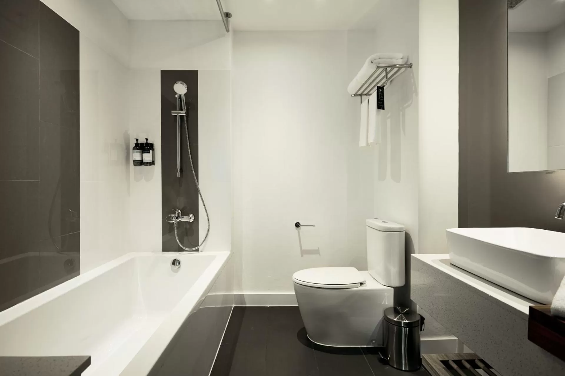 Bathroom in Casa 17 Hotel Bangkok