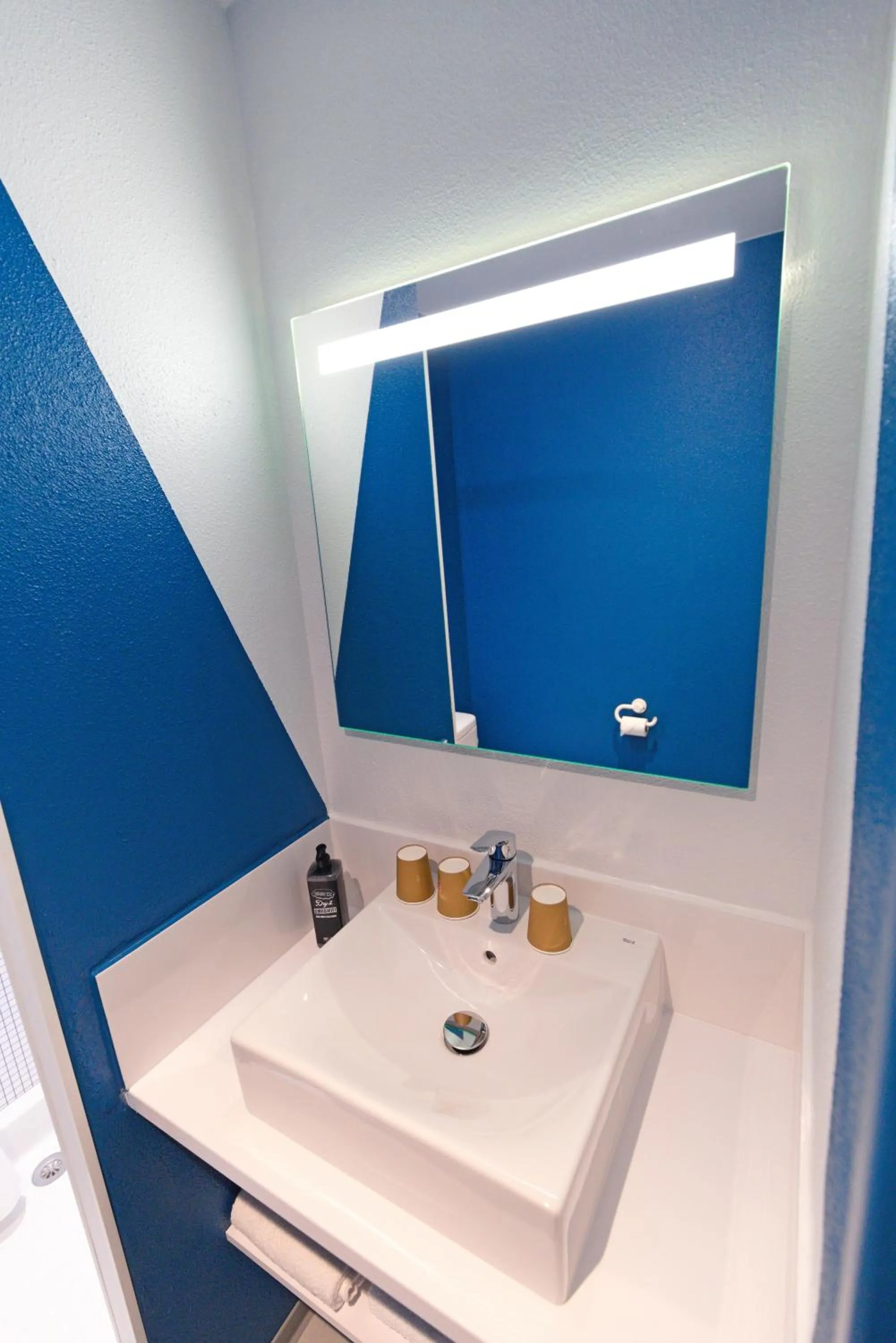 Bathroom in ibis Budget La Teste Bassin d'Arcachon