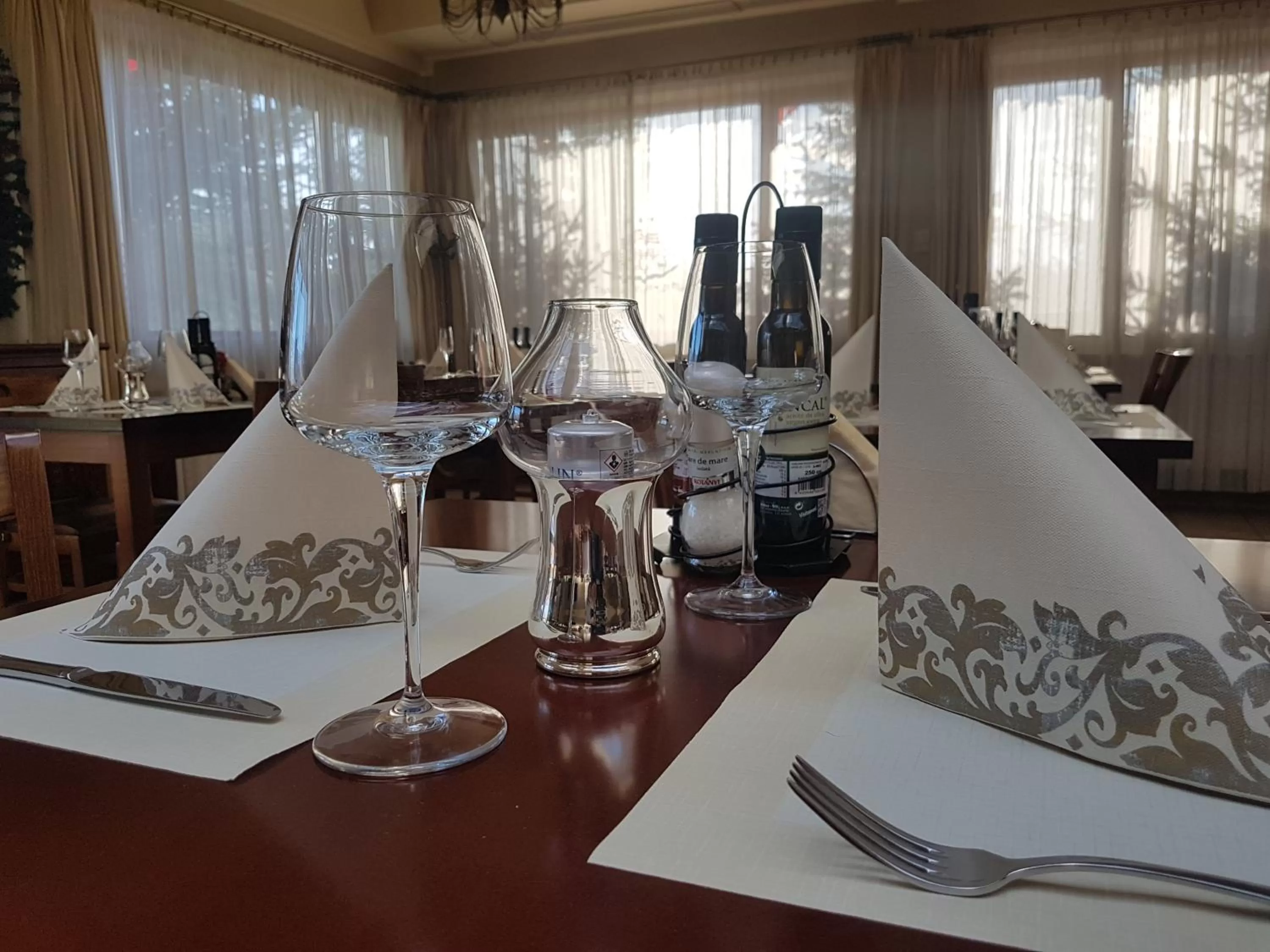 Restaurant/places to eat in Hotel Garden Club