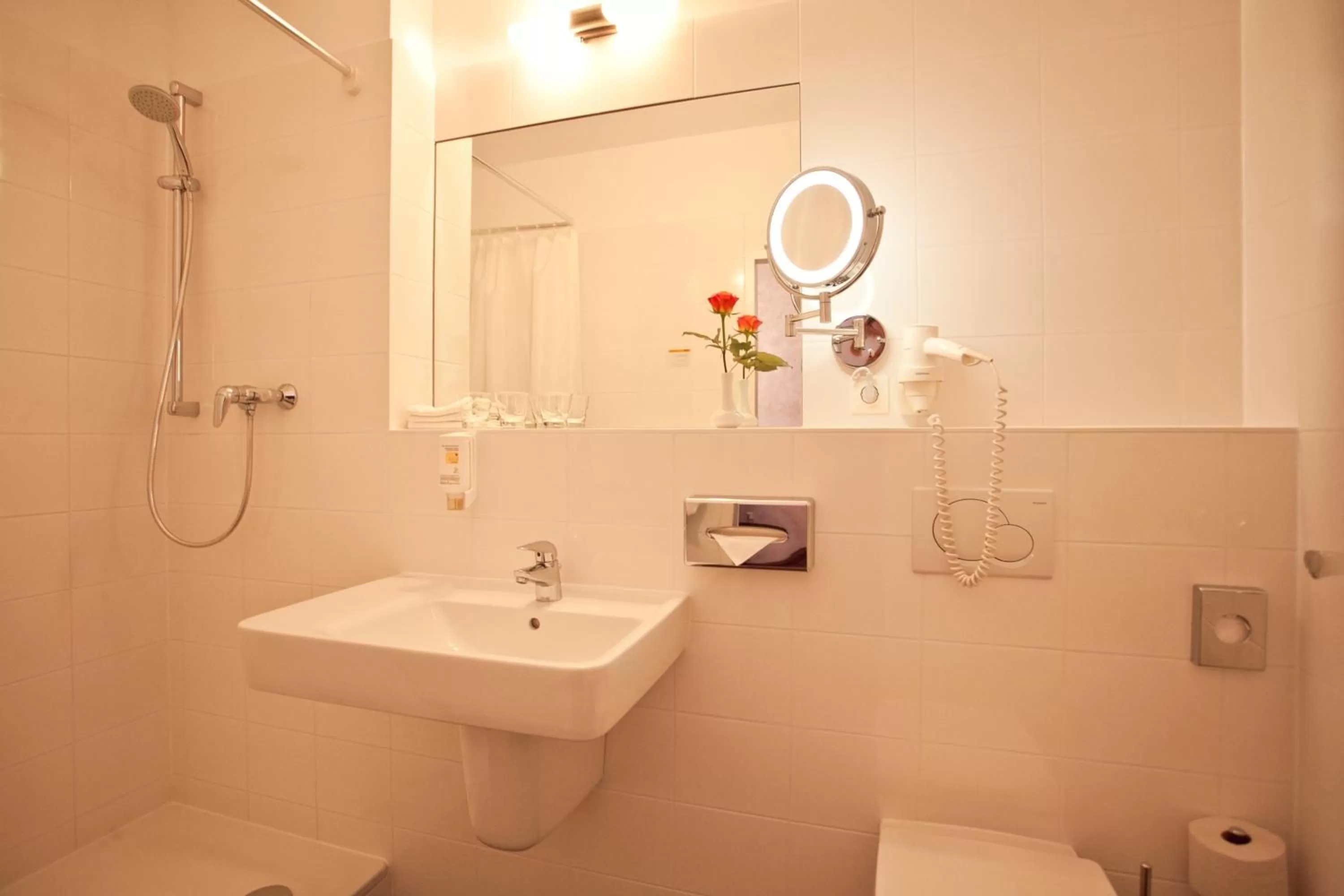 Shower in Safestay Berlin Kurfurstendamm