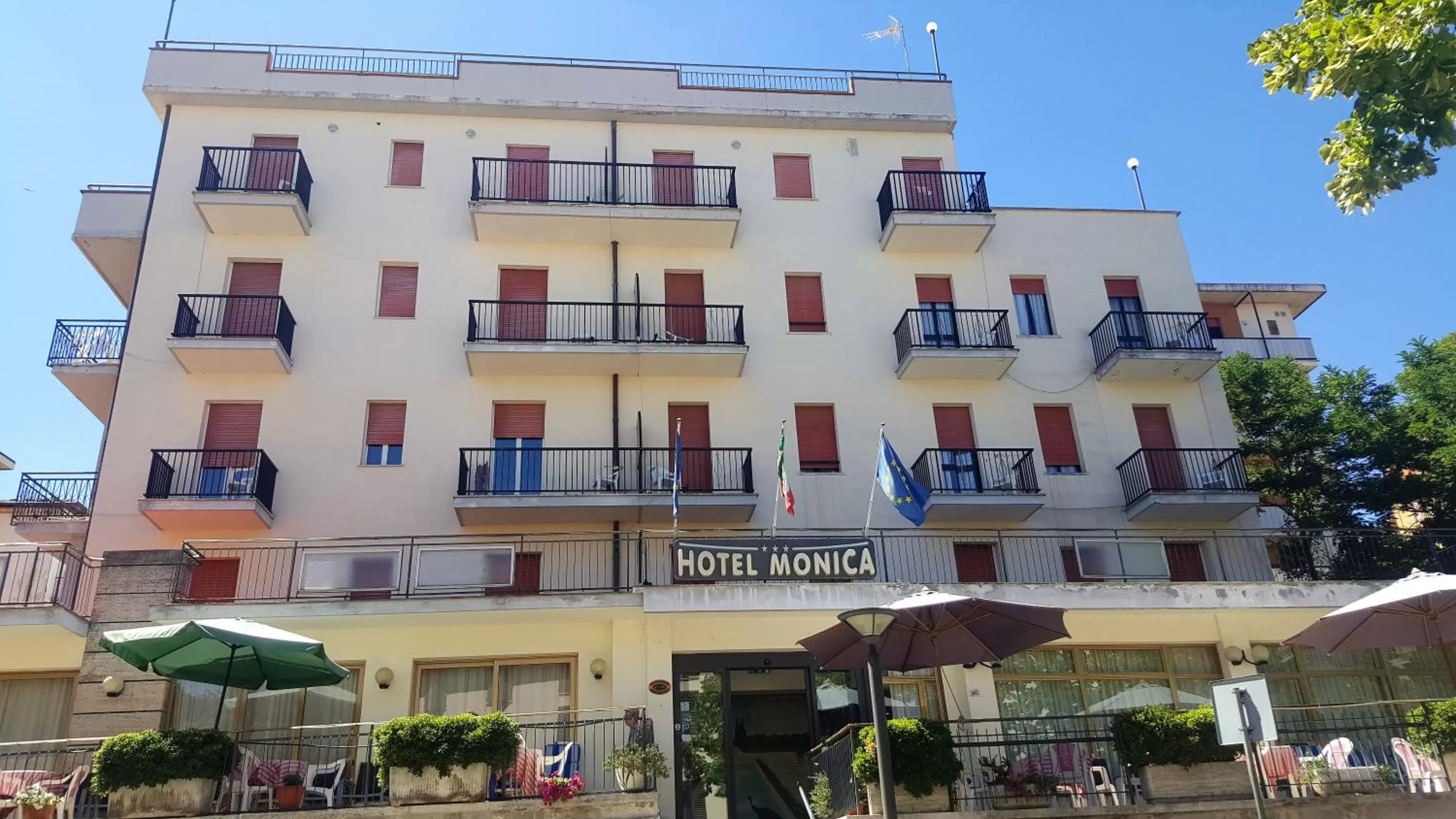 Property building in Hotel Monica