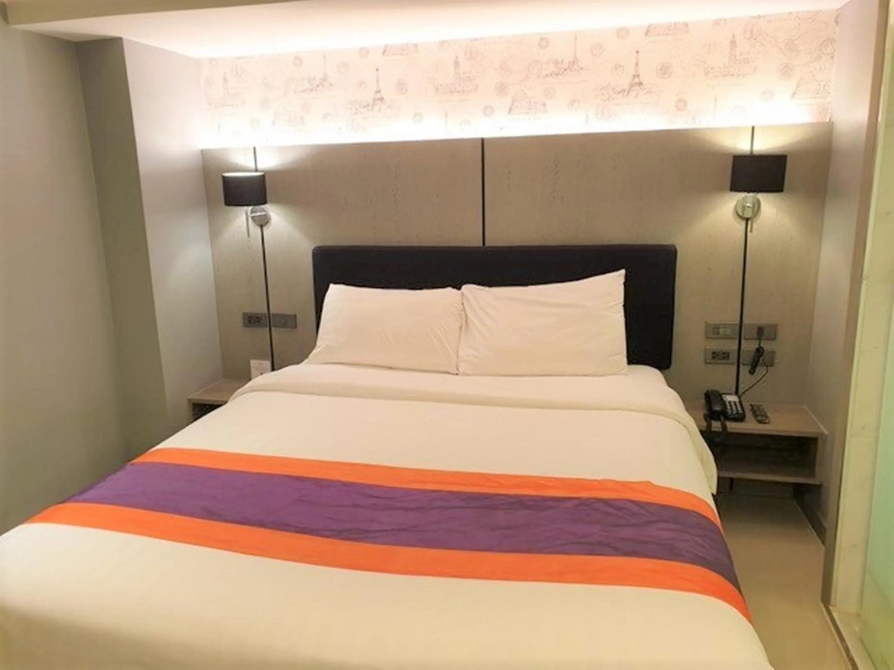 Bed in Studio Ekamai