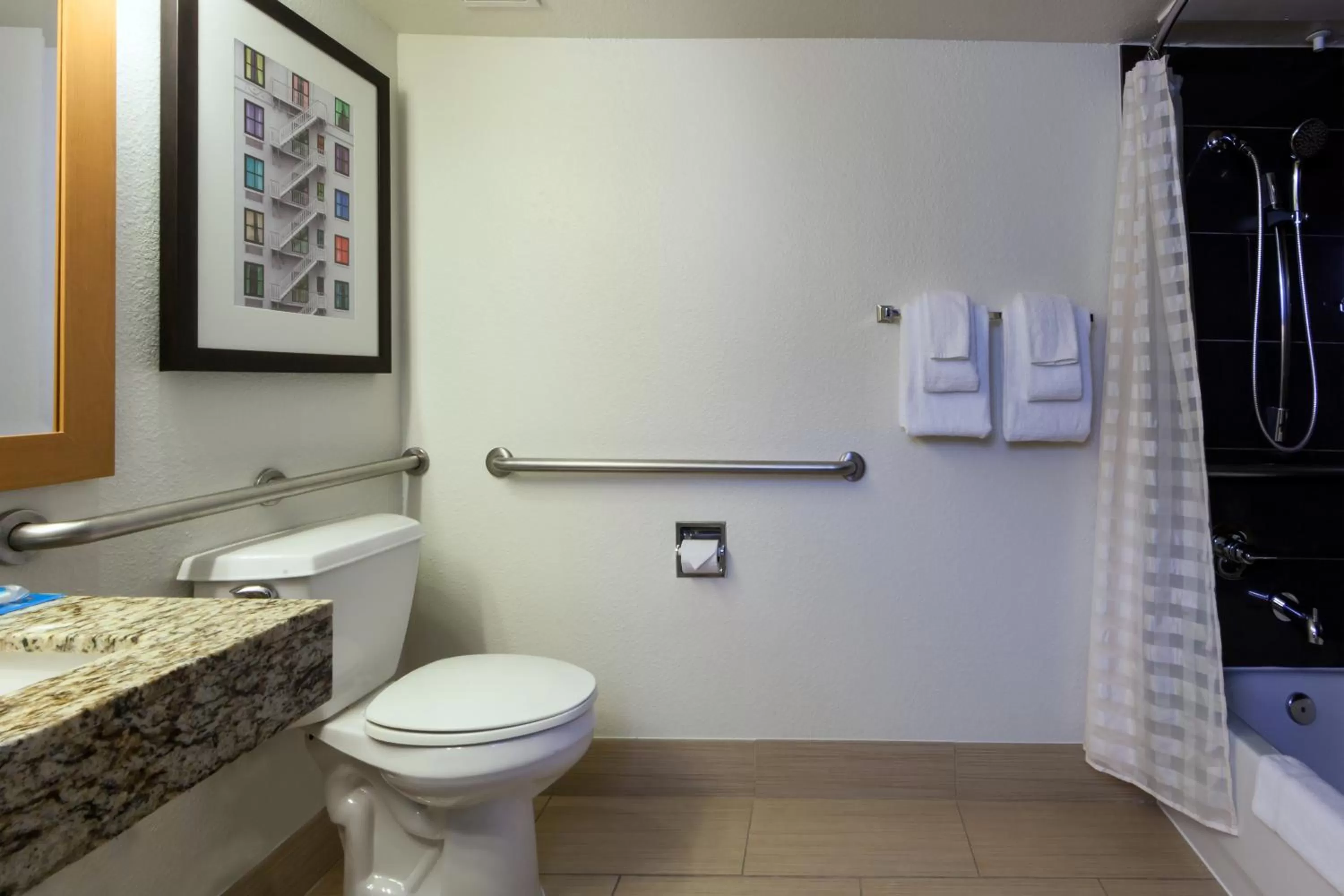 Studio with Two Double Beds and Accessible Tub - Disability Access in Hyatt House Houston Galleria