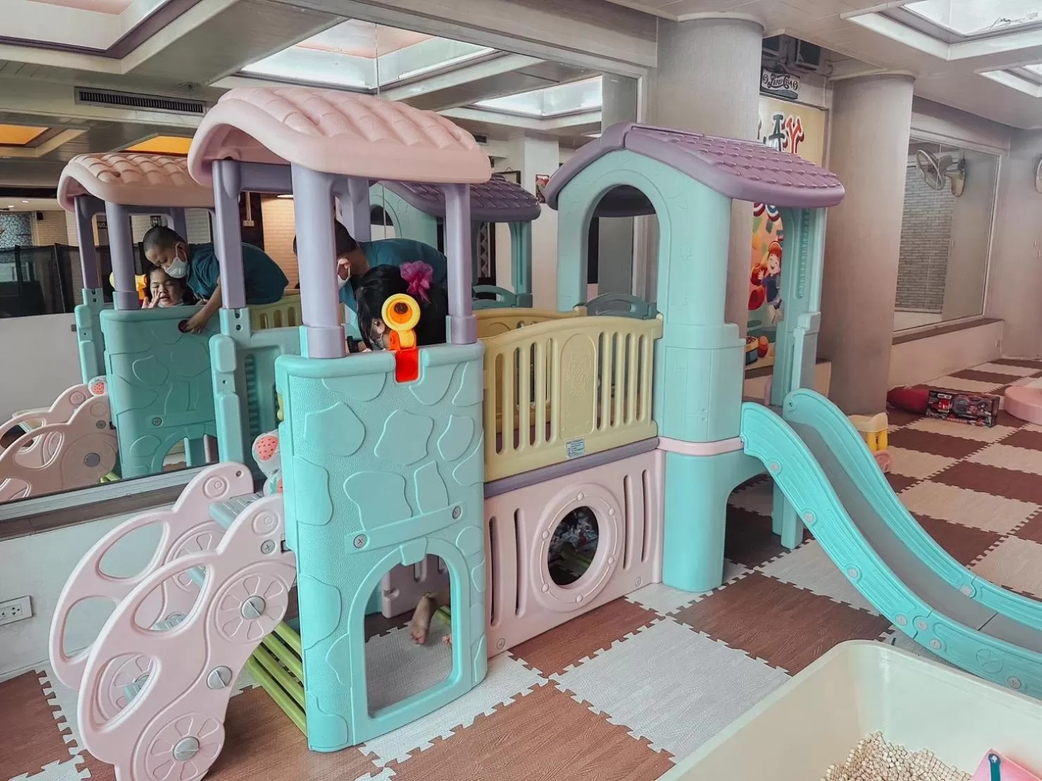 Kids's club in Hotel De Khuvieng