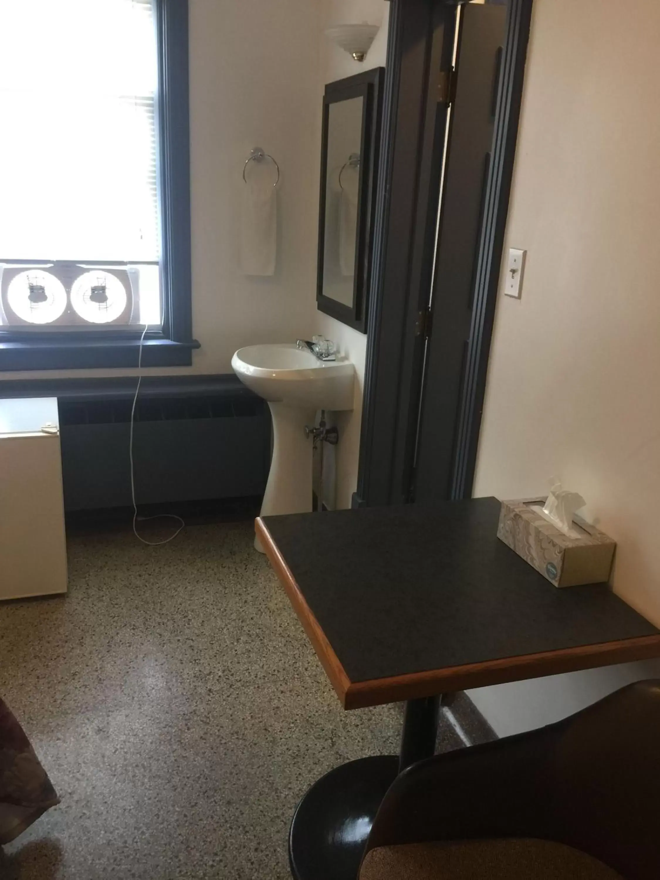 Double Room in Lakeview Hotel Double Room in Lakeview Hotel