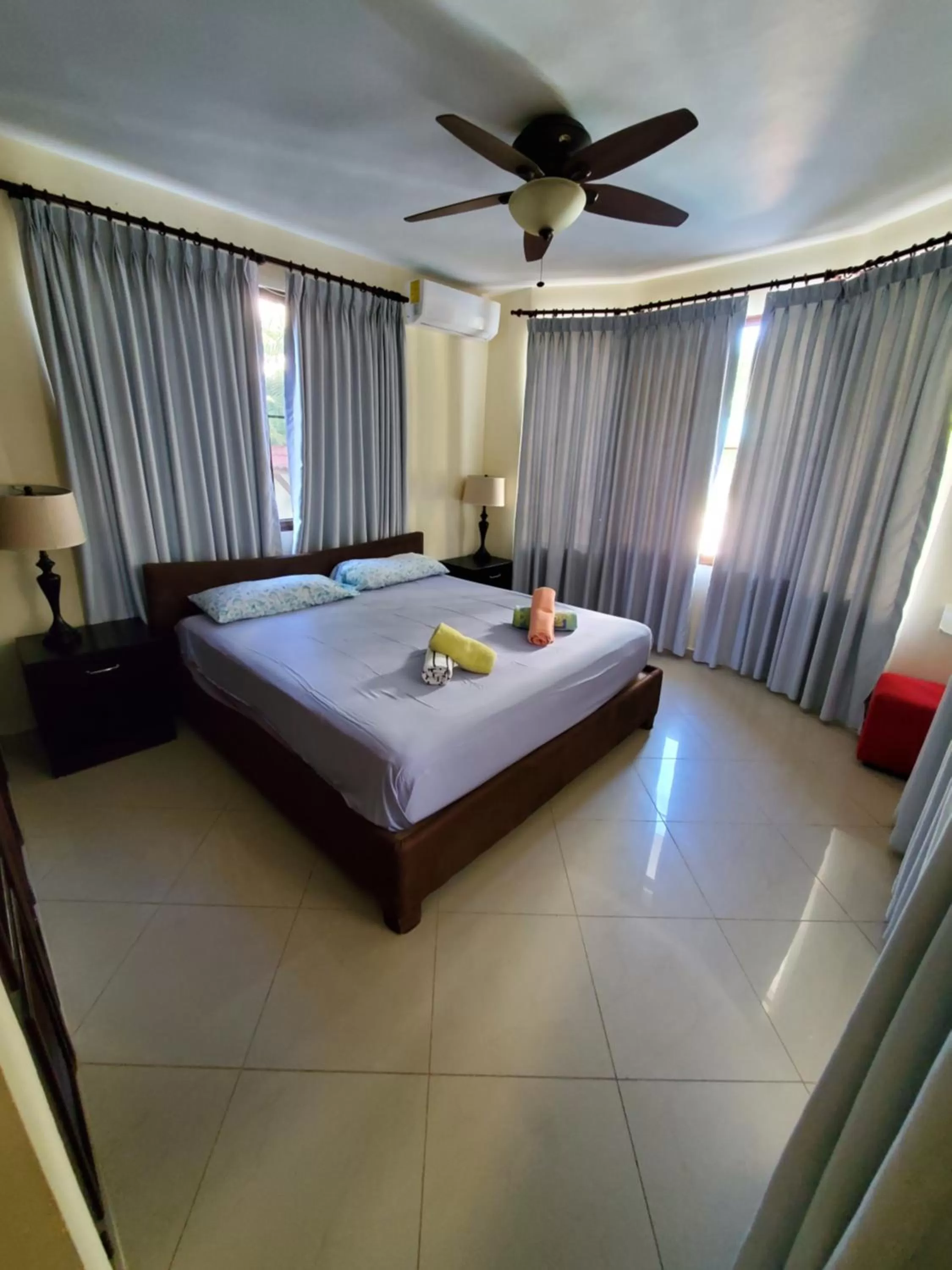 Photo of the whole room in B&B Pavillion