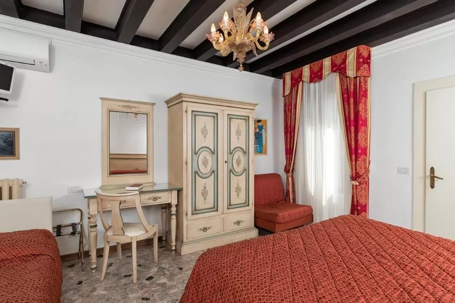Bed in Villa Albertina