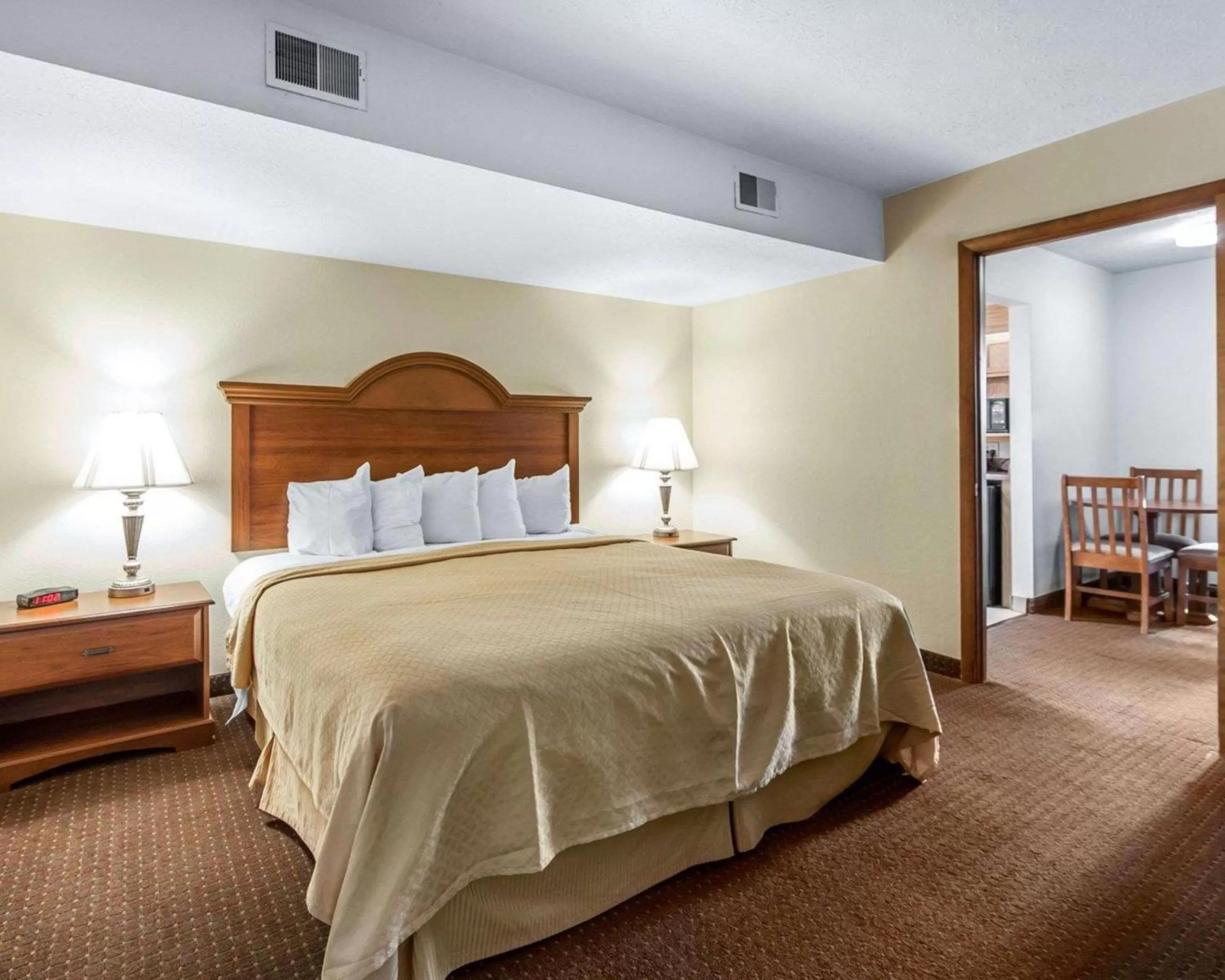 Suite with One King Bed and One Queen Bed - Non-Smoking in Quality Inn & Suites at Dollywood Lane