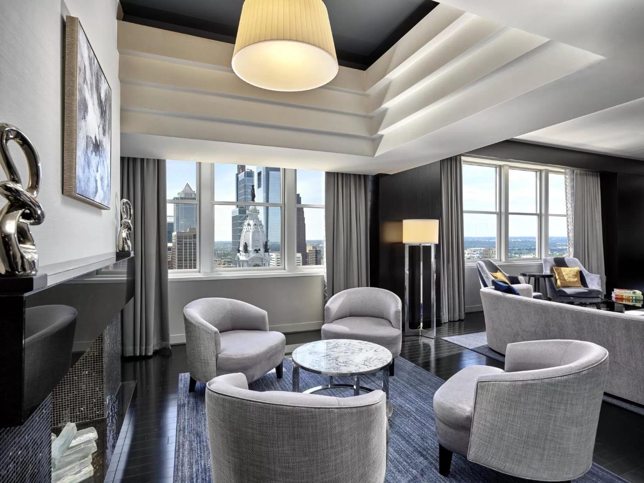 Photo of the whole room in Loews Philadelphia Hotel