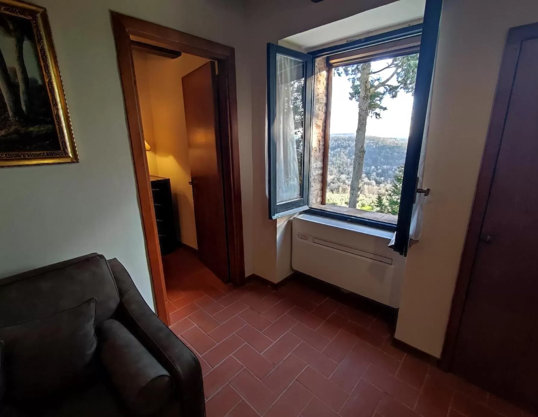 Photo of the whole room, Bed in Borgo Petroro