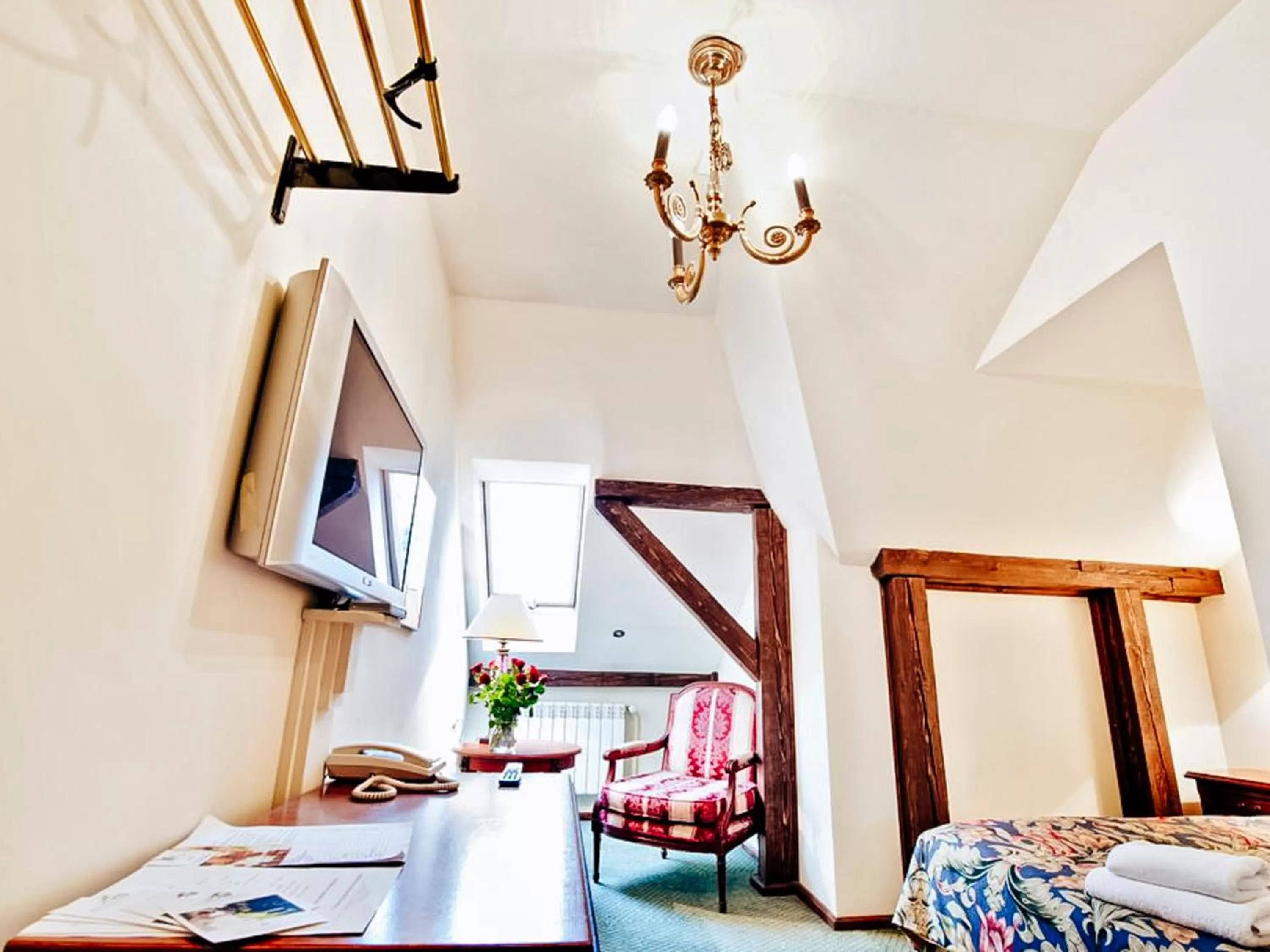 Bed in Miodosytnia Aparthotel