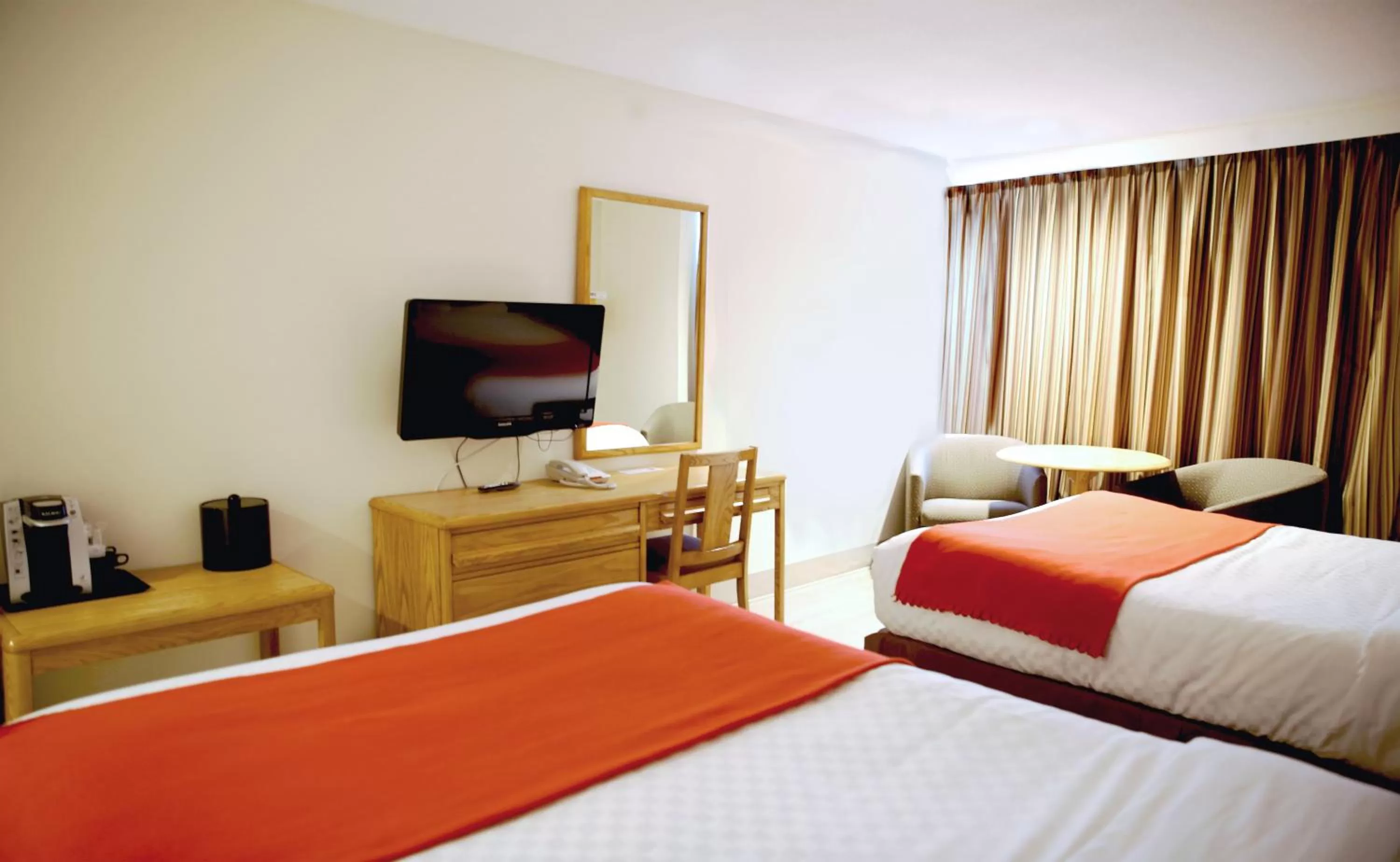 Bed in Auberge du Grand Lac