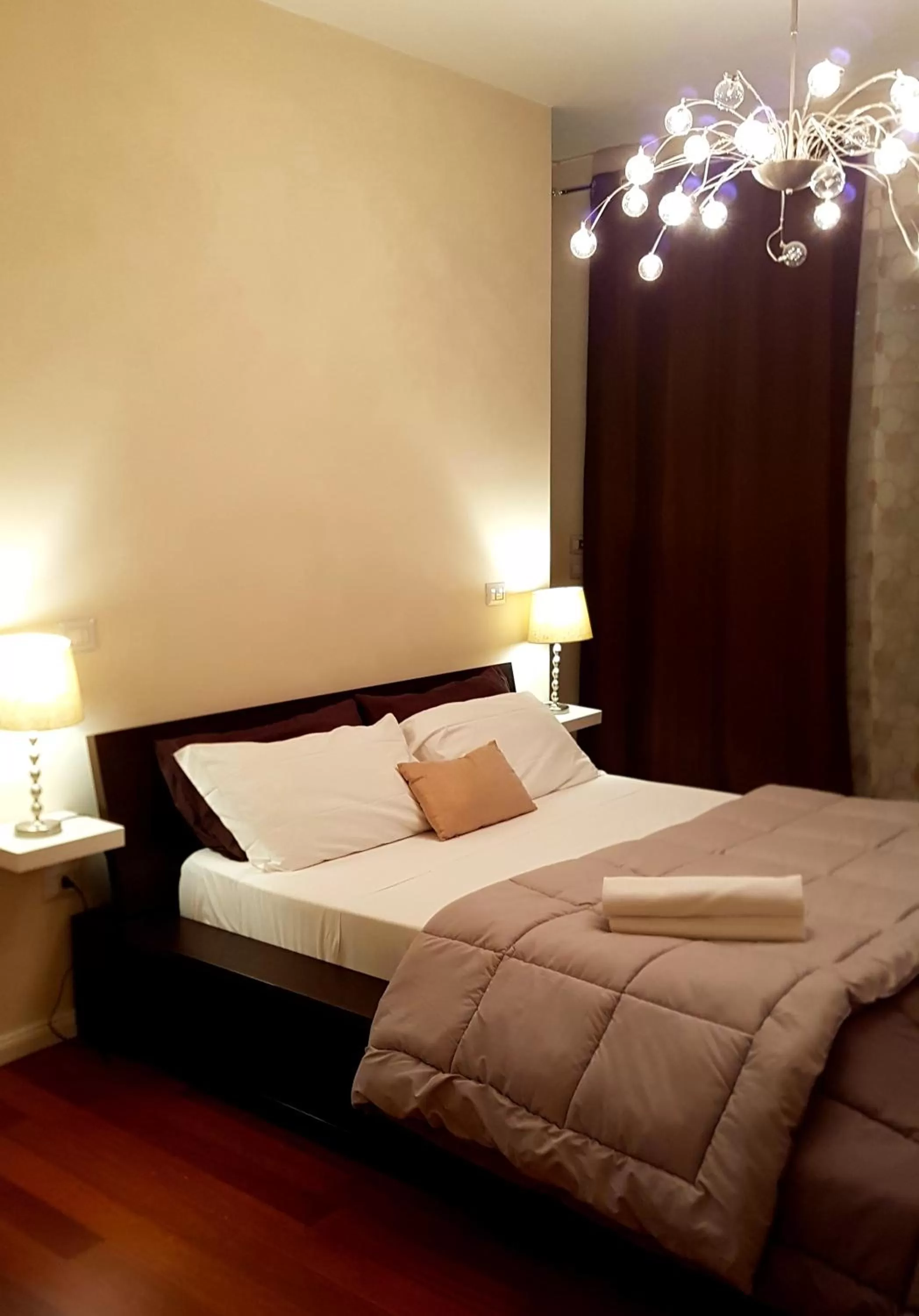 Bed in Pompeii Ruins De Charme B&B