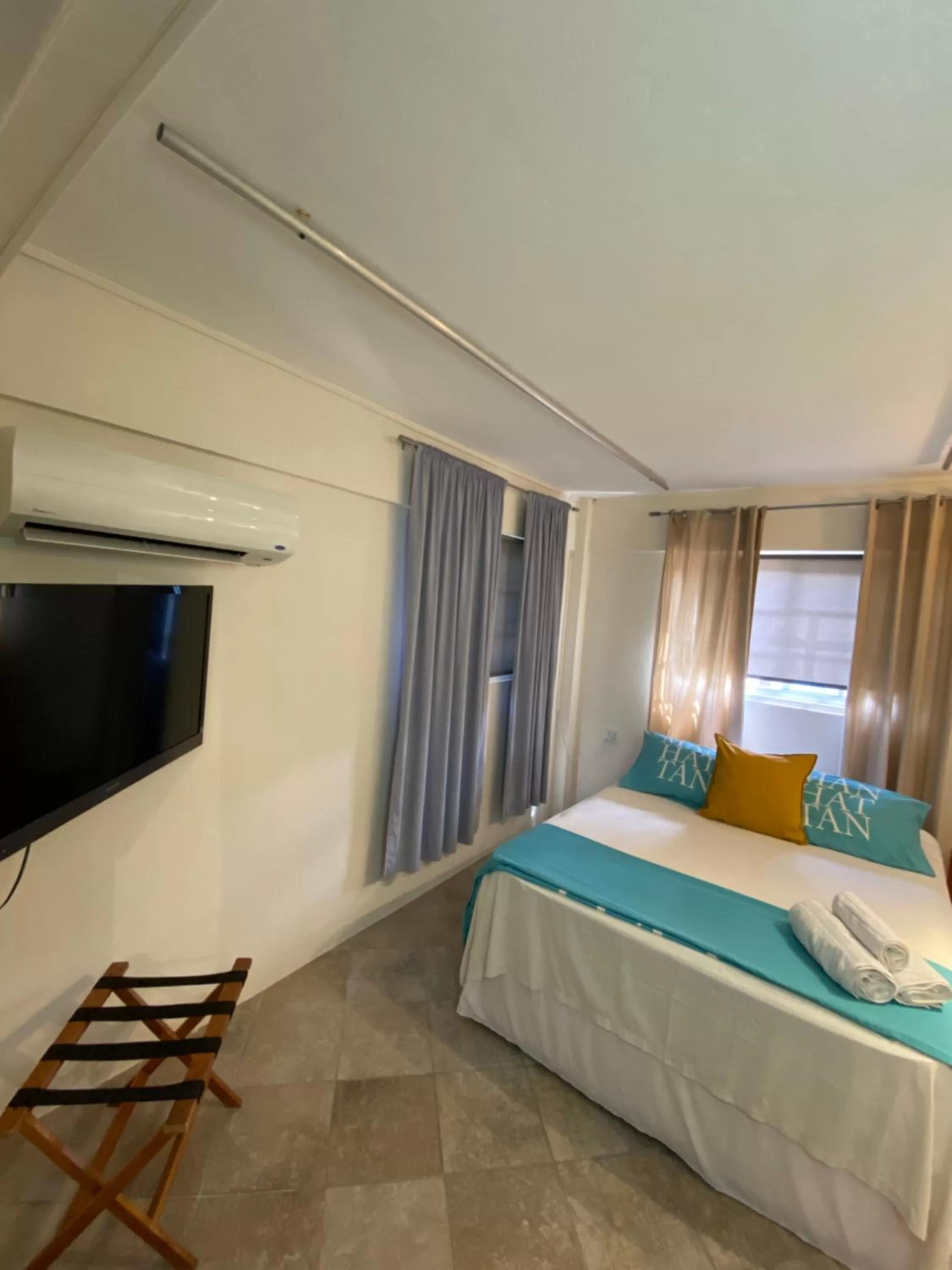 Photo of the whole room in La Felicidad