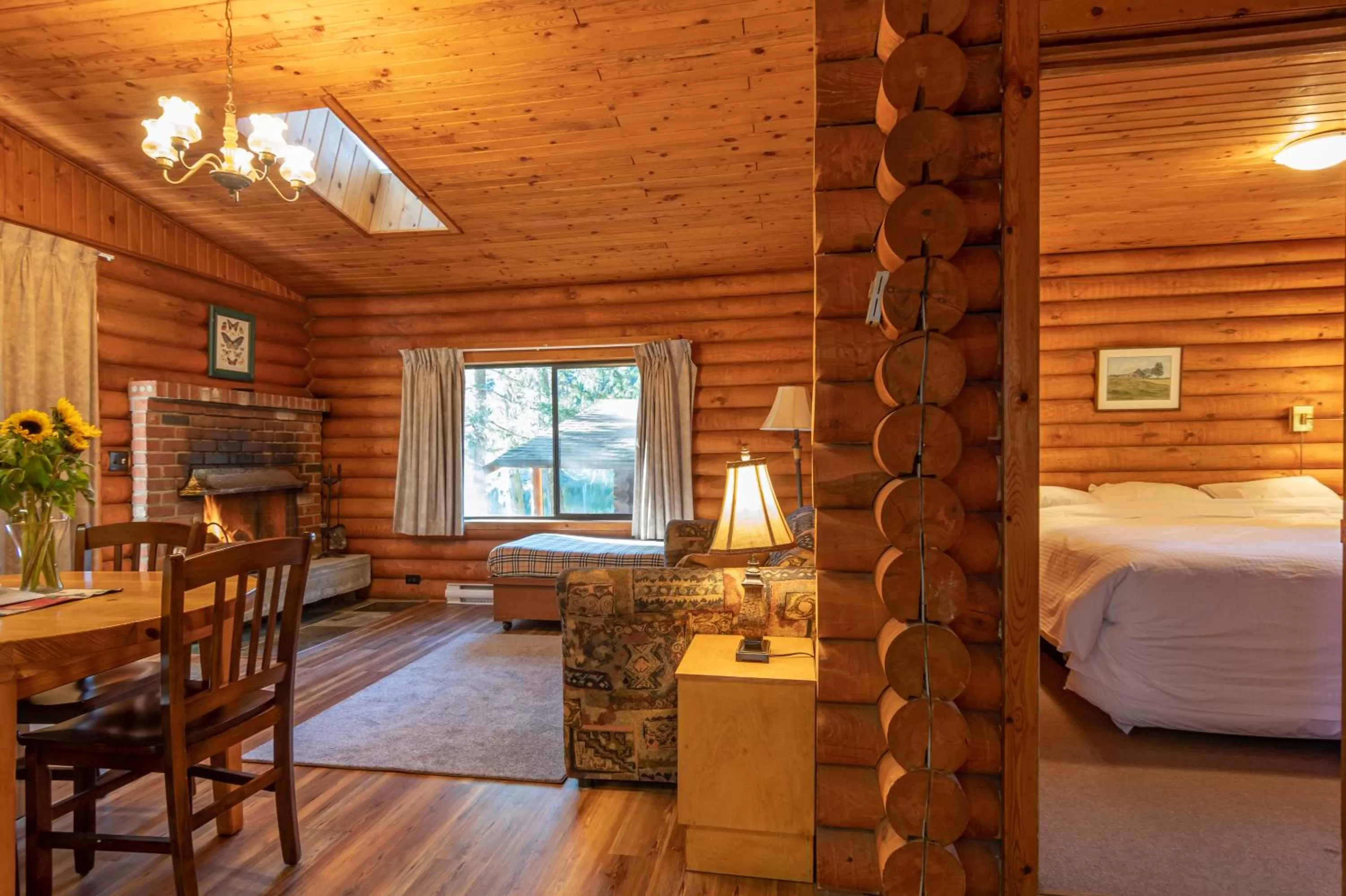 Photo of the whole room, Bed in Cusheon Lake Resort