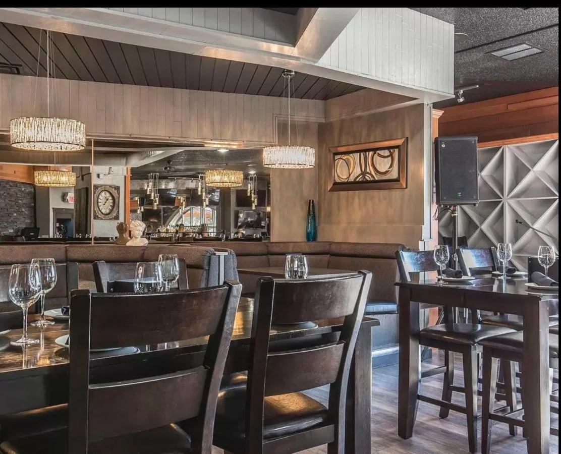 Restaurant/places to eat in Wyndham Garden Medicine Hat Conference Center