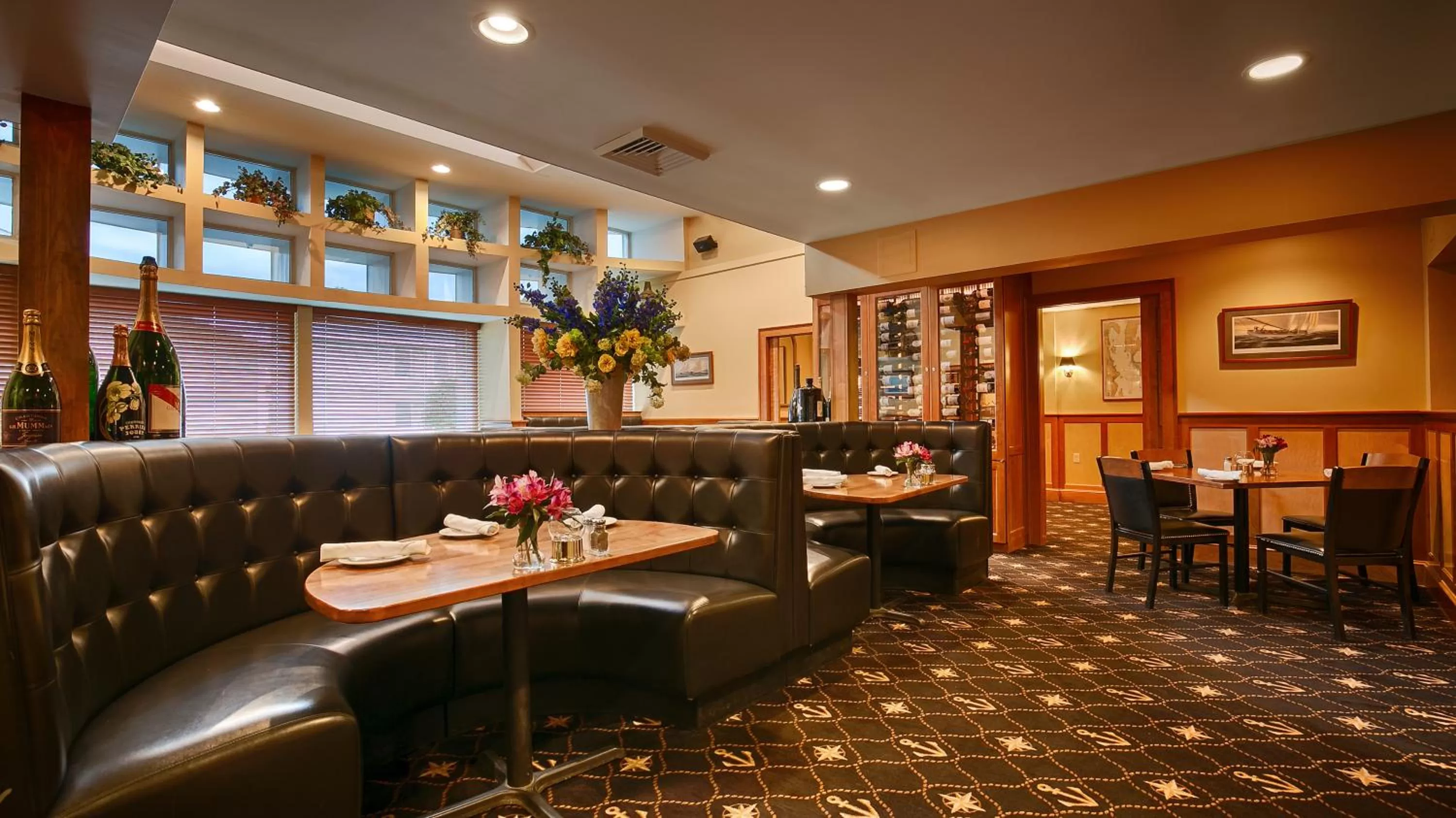 Restaurant/places to eat in Best Western Plus Windjammer Inn & Conference Center