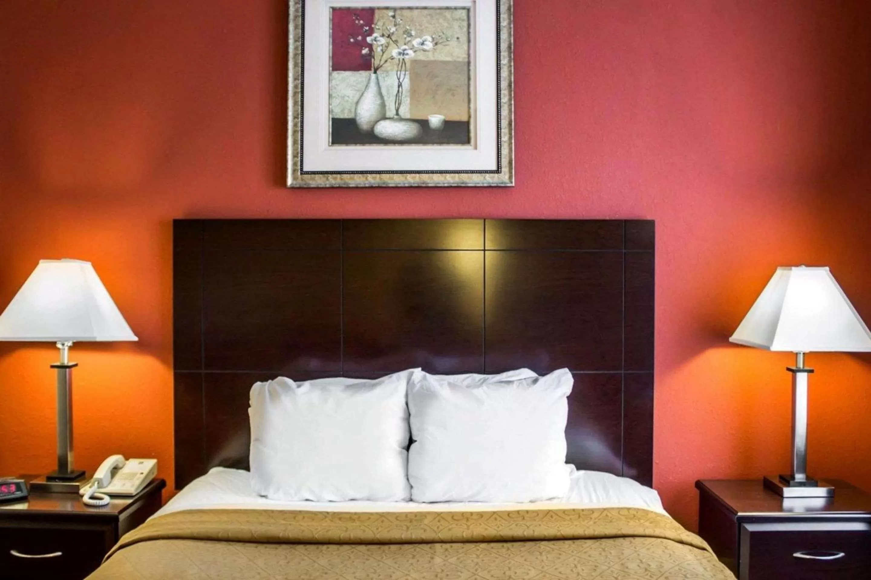 Photo of the whole room, Bed in Quality Inn Brunswick Cleveland South