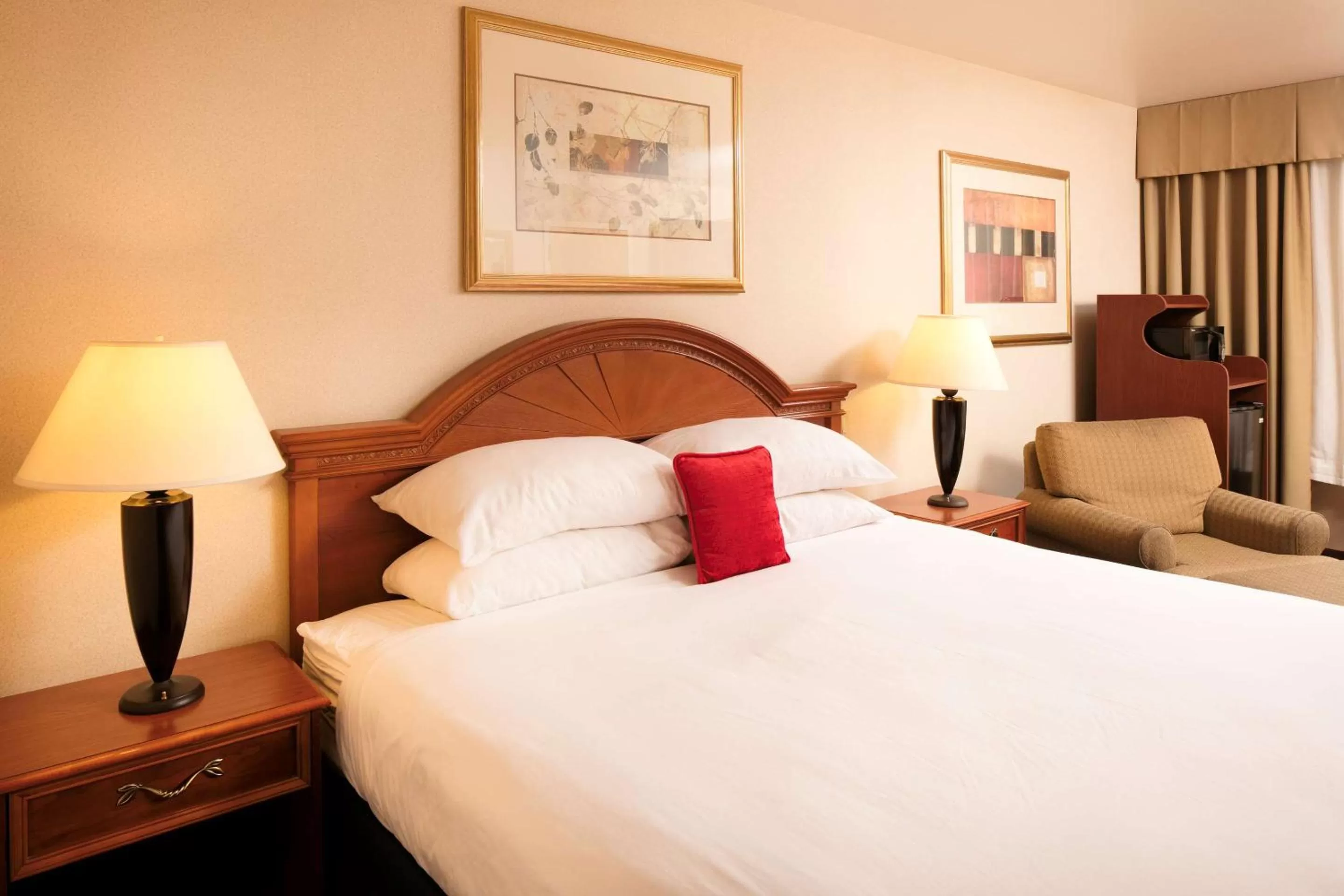 Bed in Red Lion Hotel and Conference Center St. George