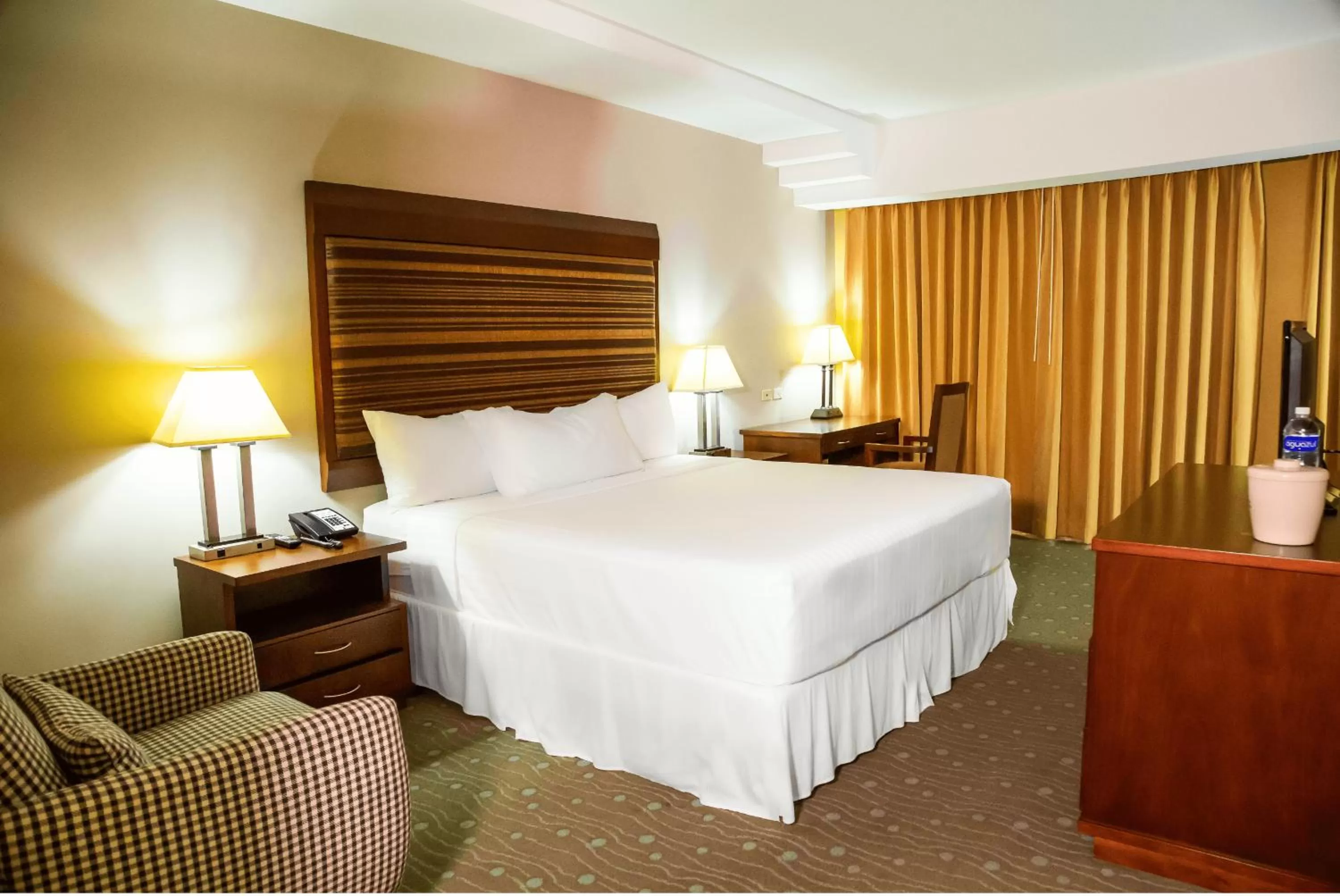 Bed in Hotel Plaza Juan Carlos