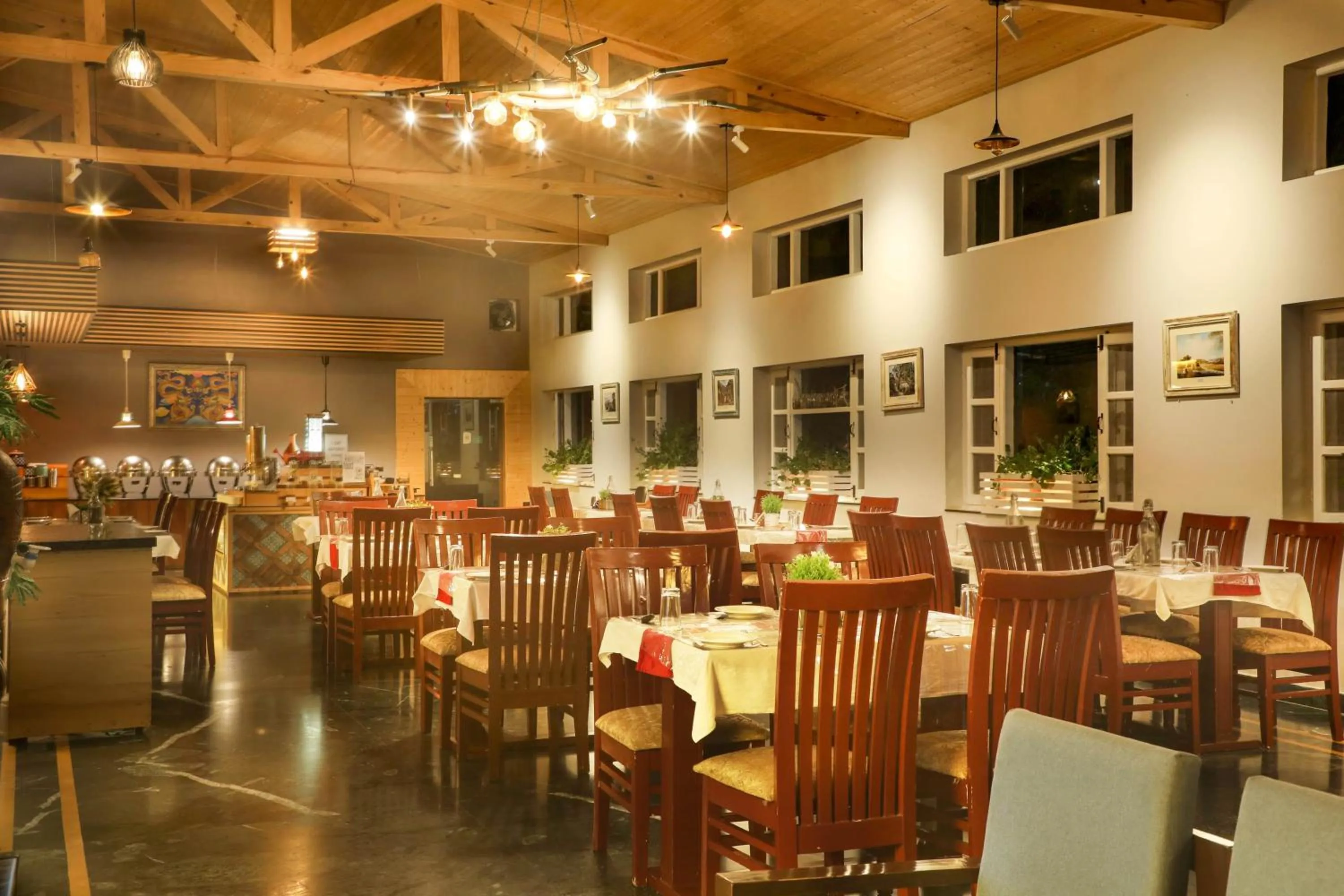 Restaurant/places to eat in Hotel SunGrace