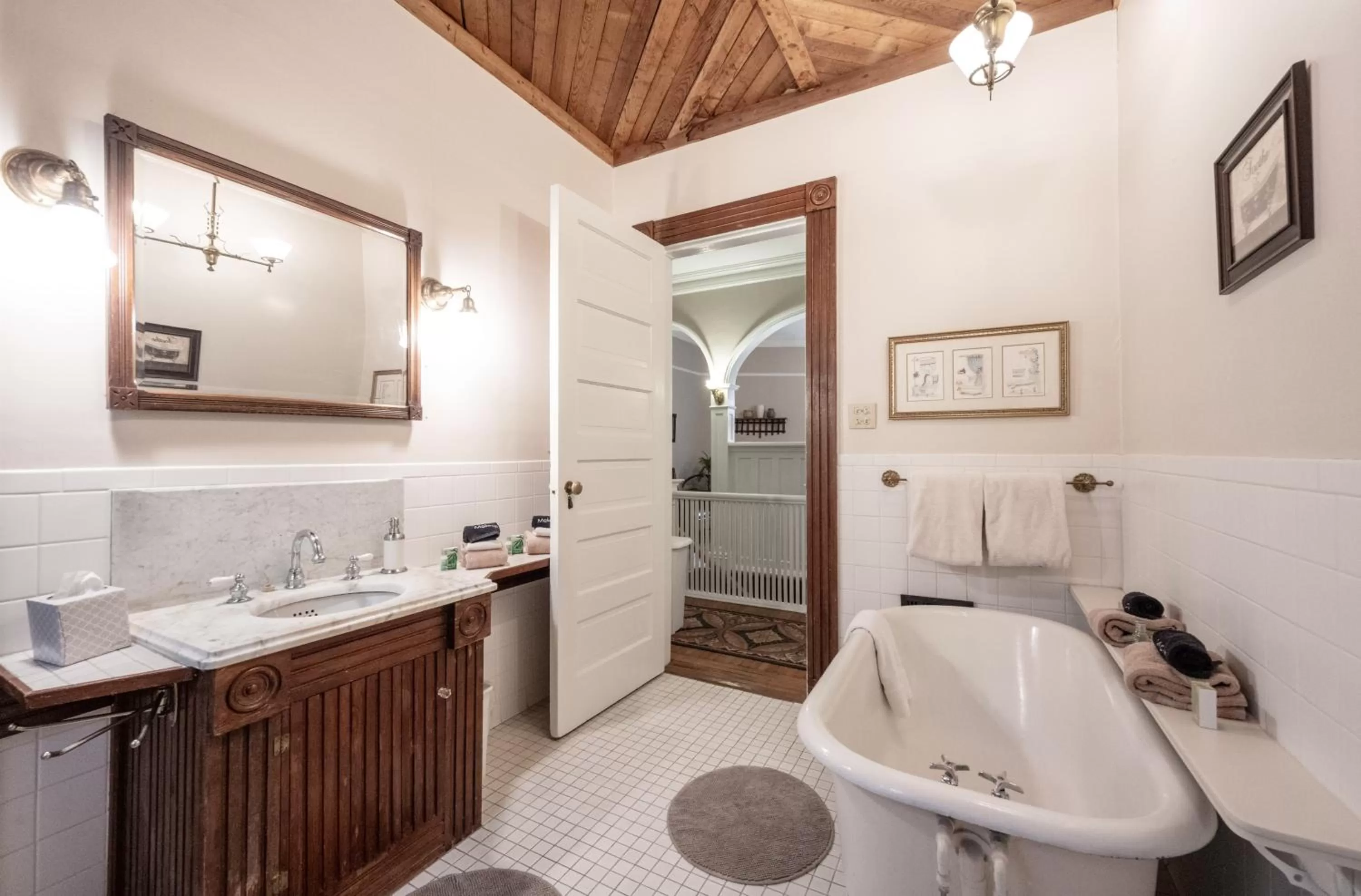 Bathroom in Stone Soup Inn