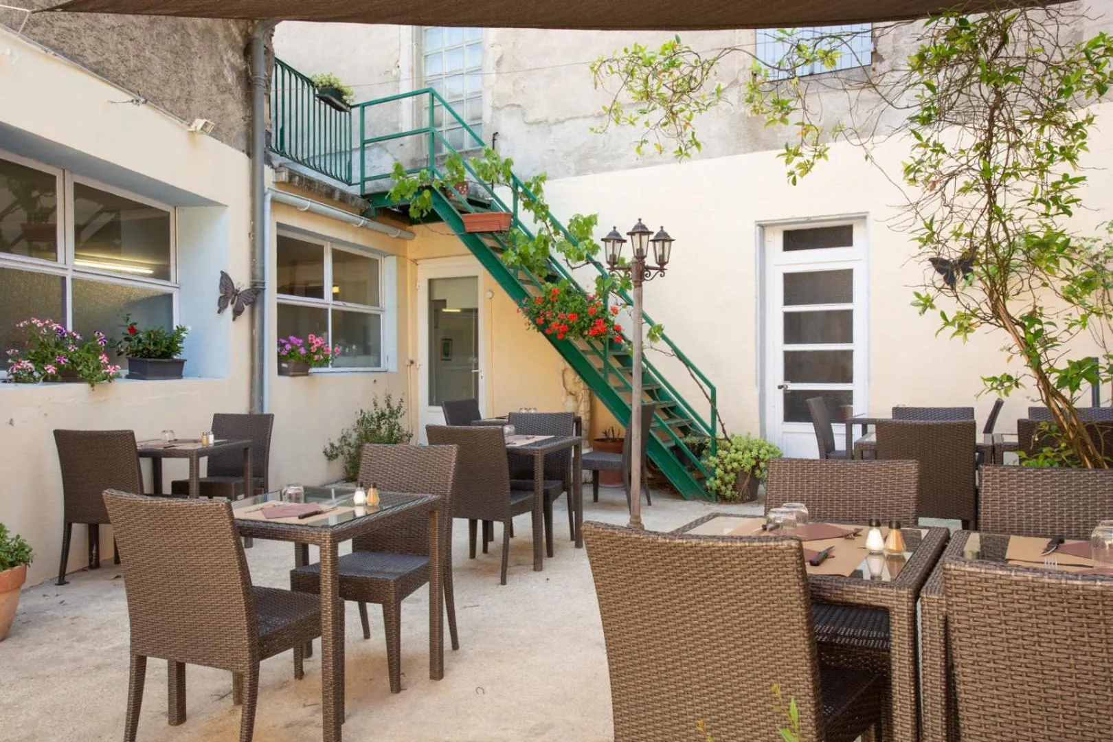 Restaurant/places to eat in Logis Hotels - Hôtel Le Boulevard