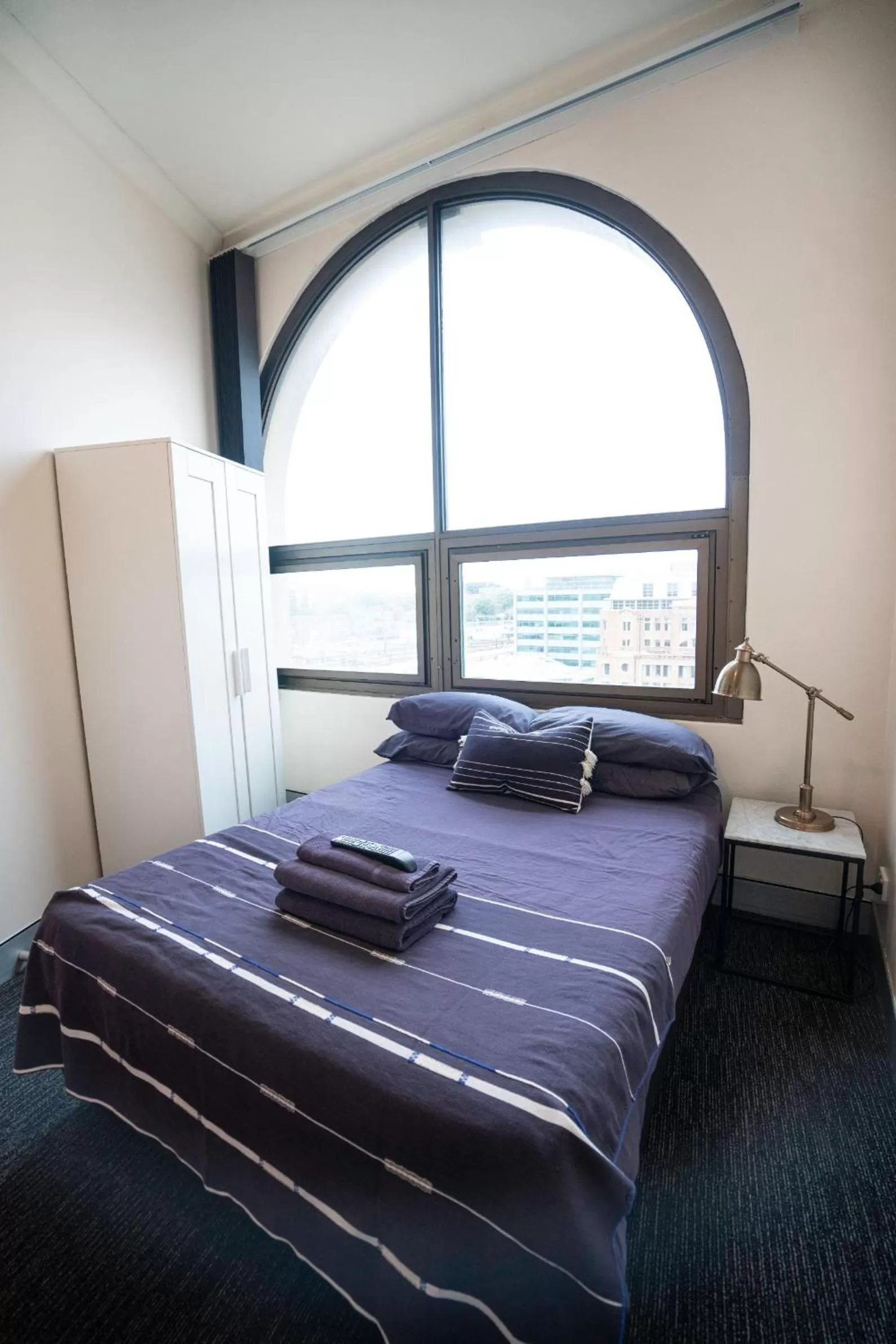 City view, Bed in Wake Up! Sydney Central