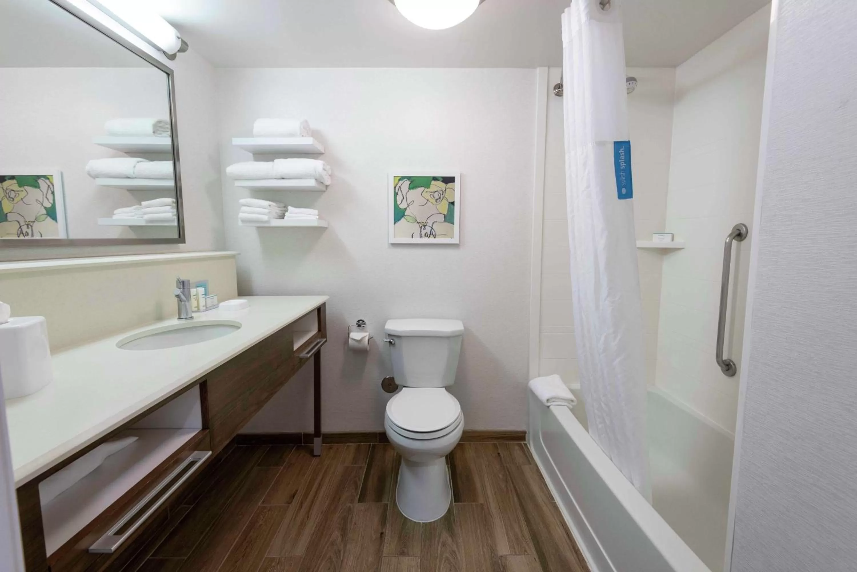 Bathroom in Hampton Inn Boca Raton