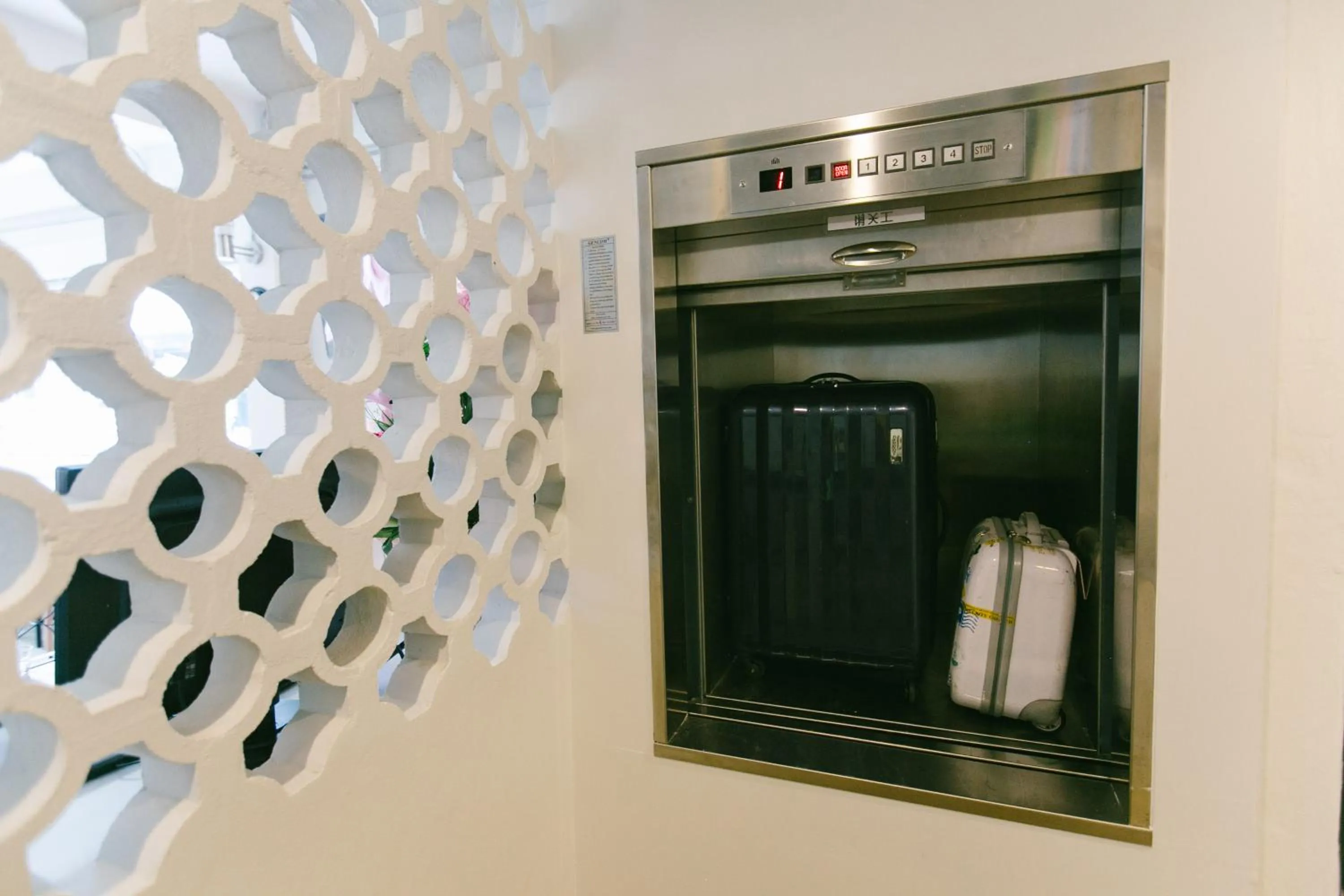 Area and facilities in Diff Hostel