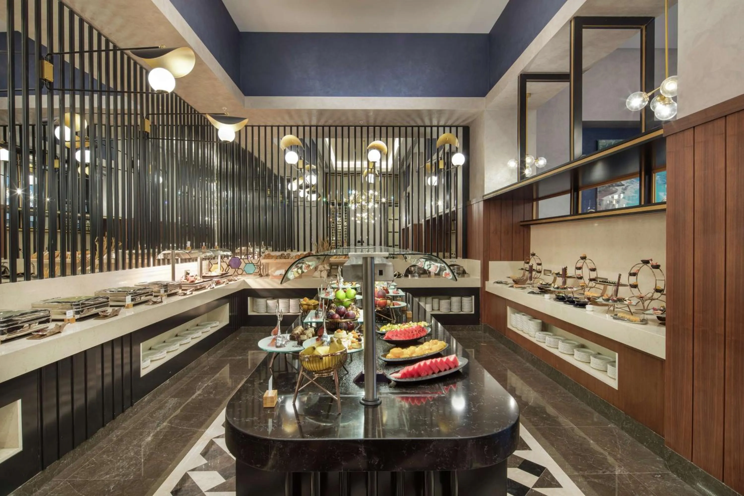 Restaurant/places to eat in Doubletree By Hilton Antalya City Centre