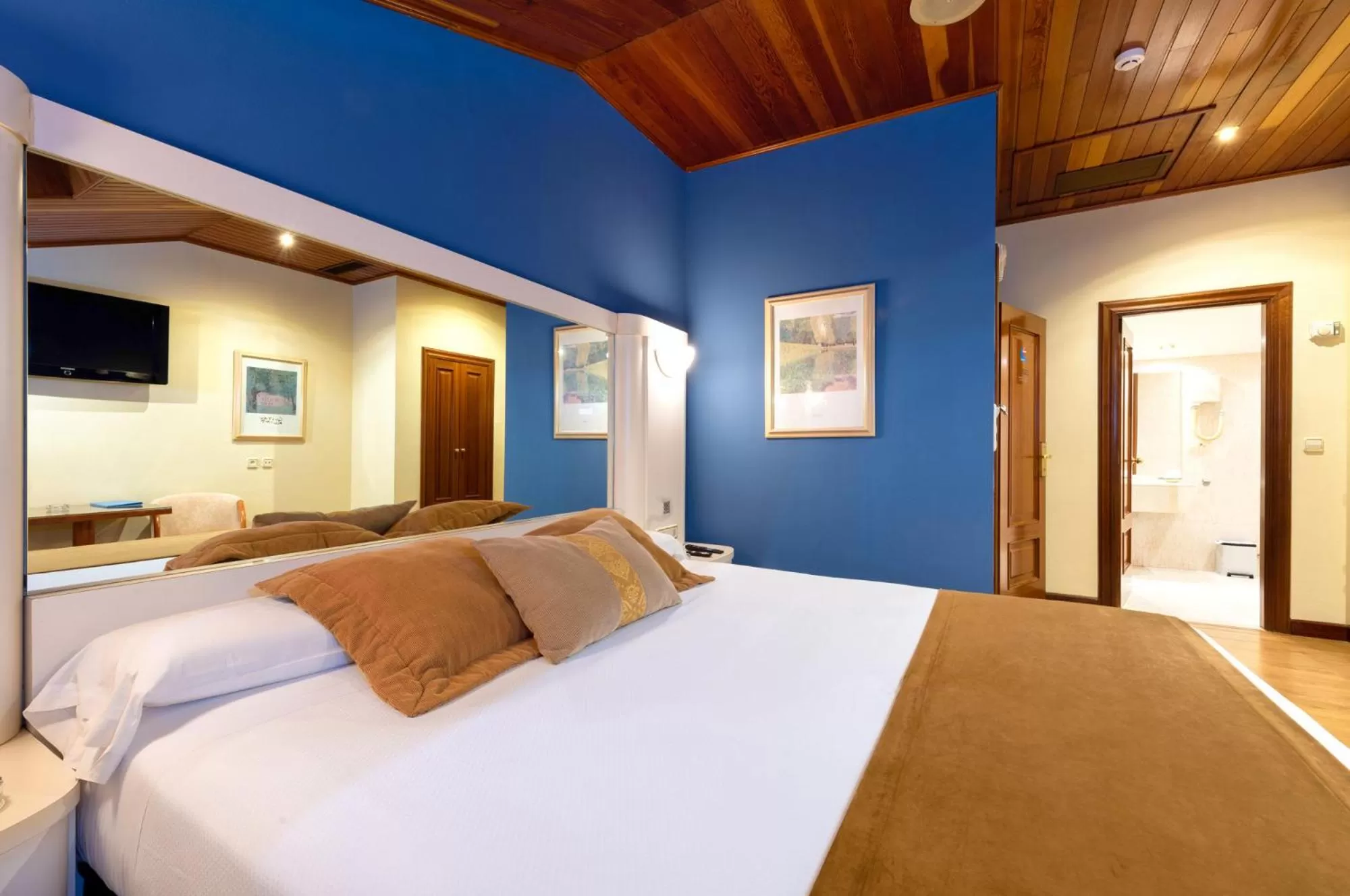 Photo of the whole room, Bed in Motel Jardin