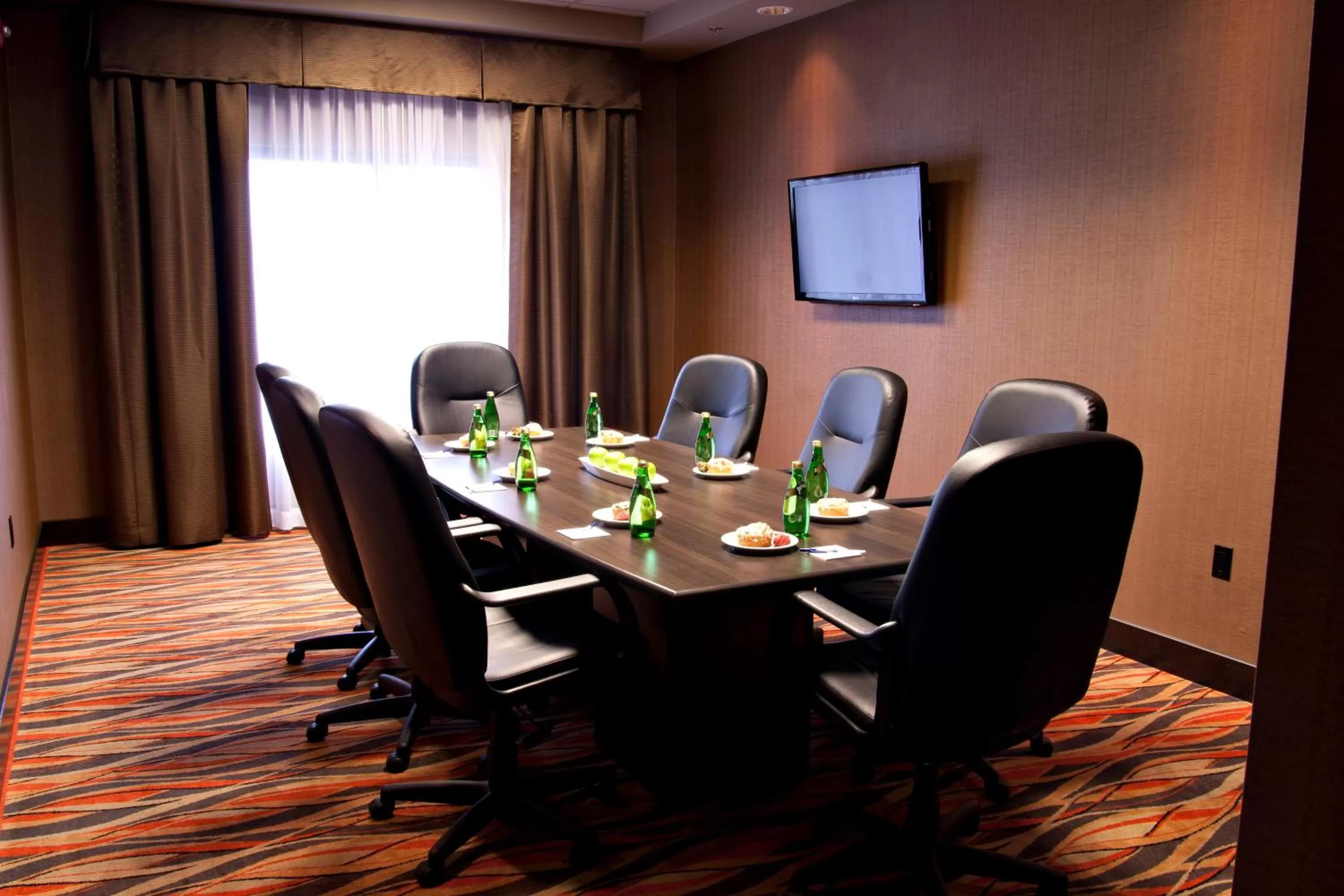 Meeting/conference room in Holiday Inn Express Pembroke by IHG