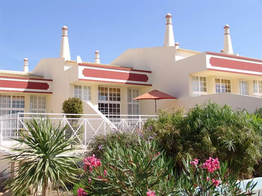 Property Building in Ponta Grande Sao Rafael Resort by Umbral