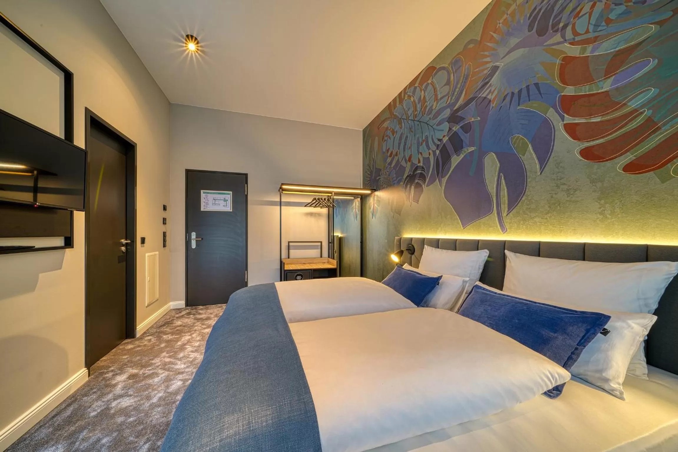 Photo of the whole room, Bed in Vienna House Easy by Wyndham Bonn City