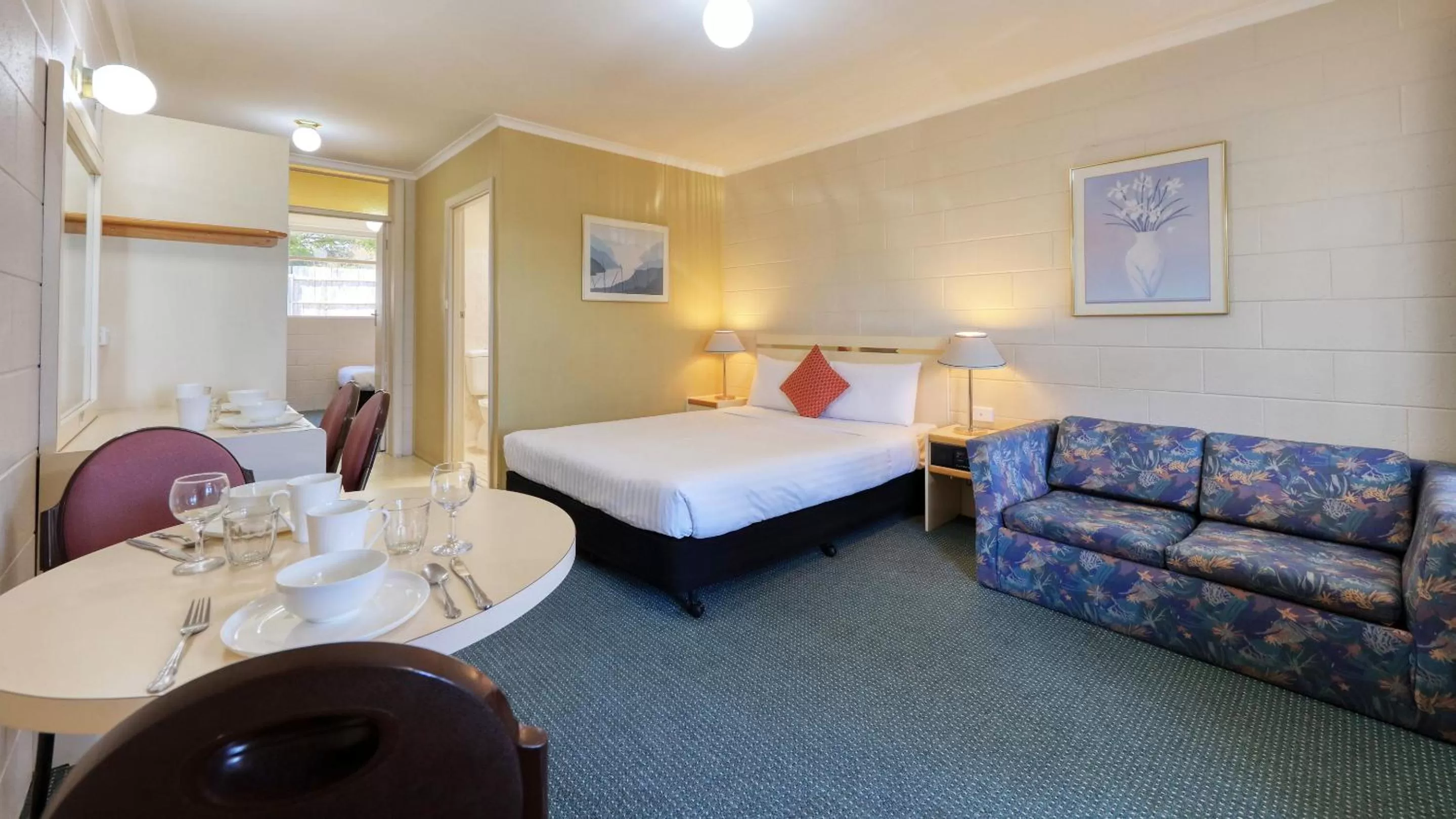 Two-Bedroom Family Room in Sunrise Devonport