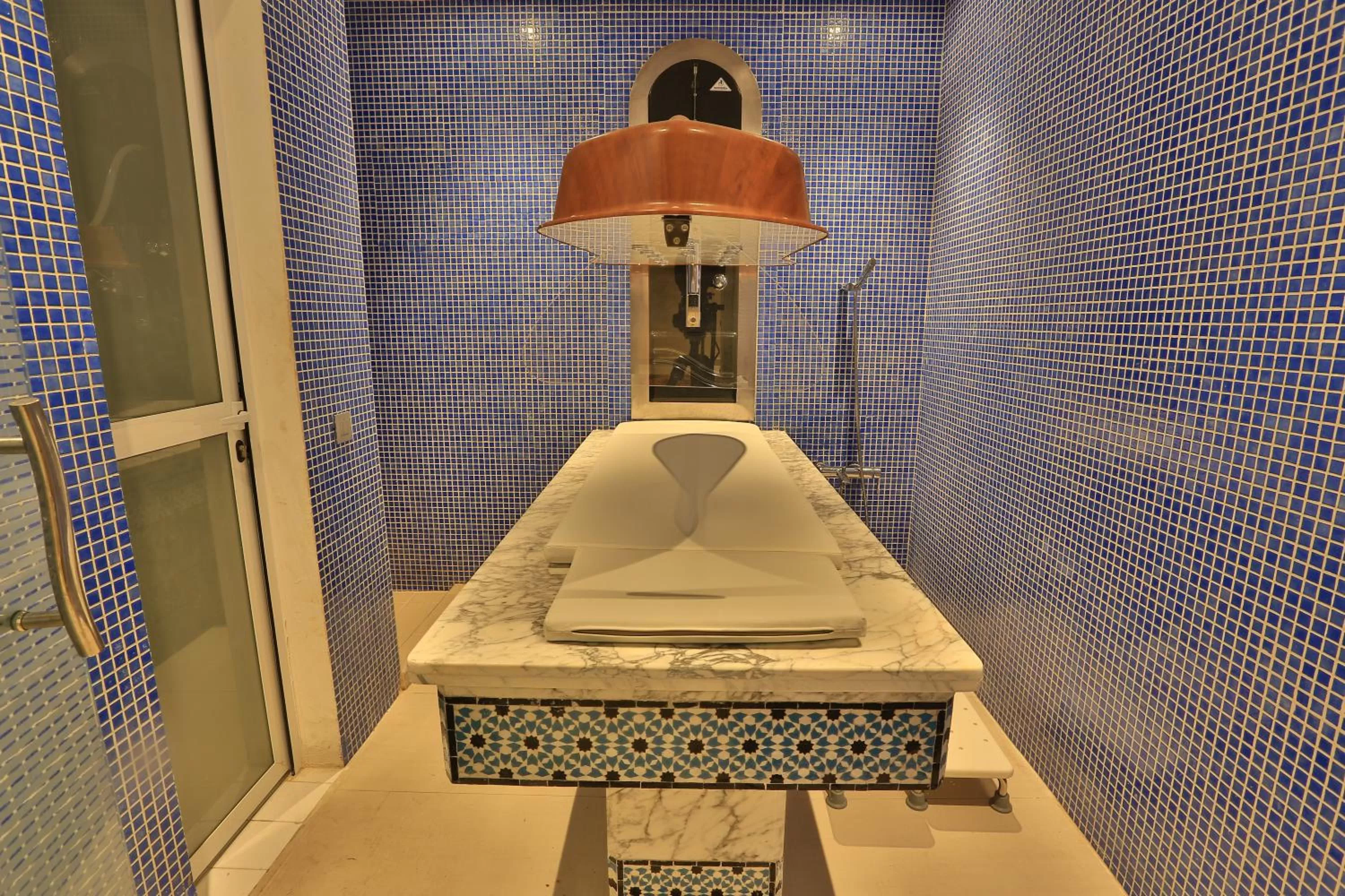 Royal Tulip City Center