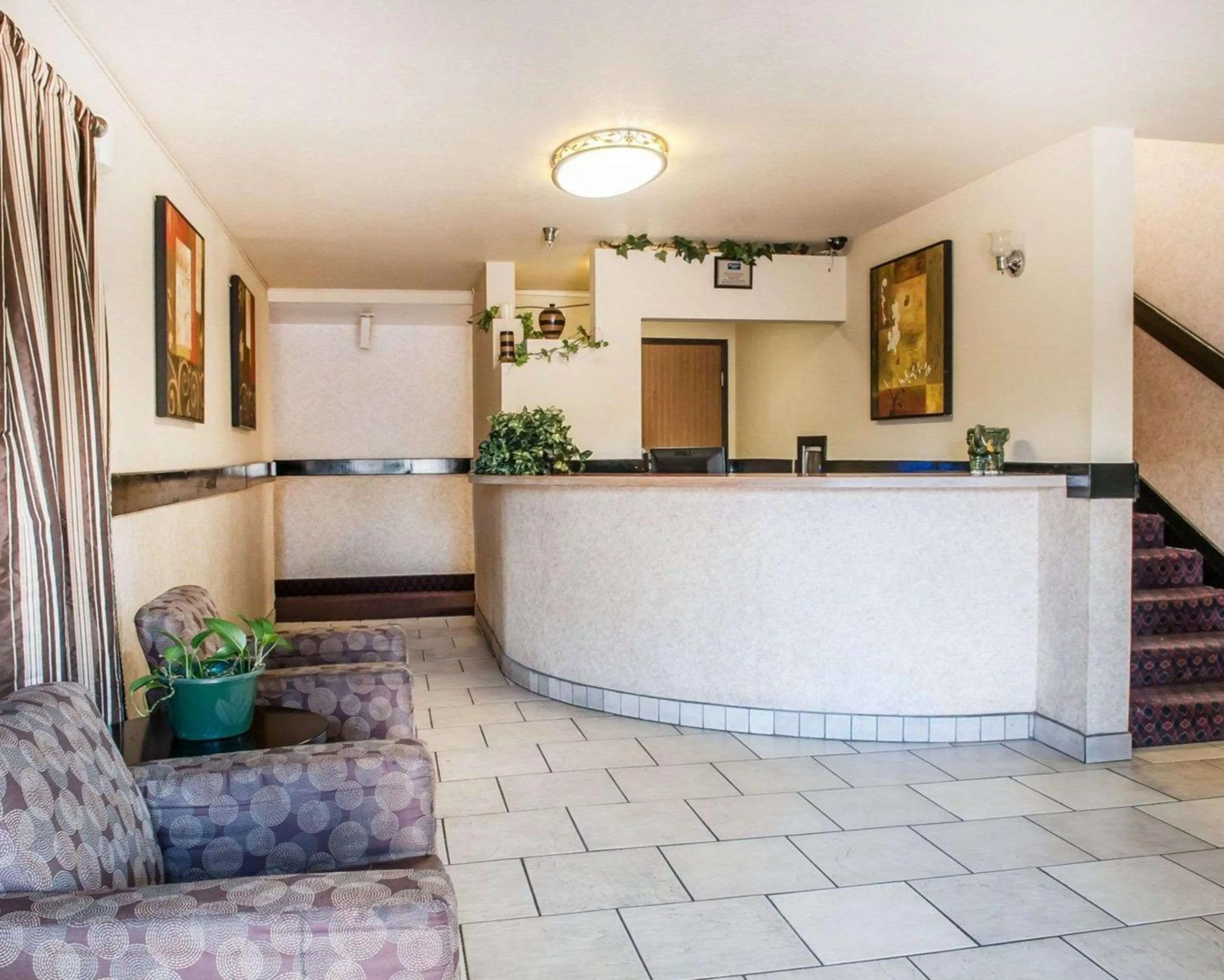 Lobby or reception in Rodeway Inn Espanola