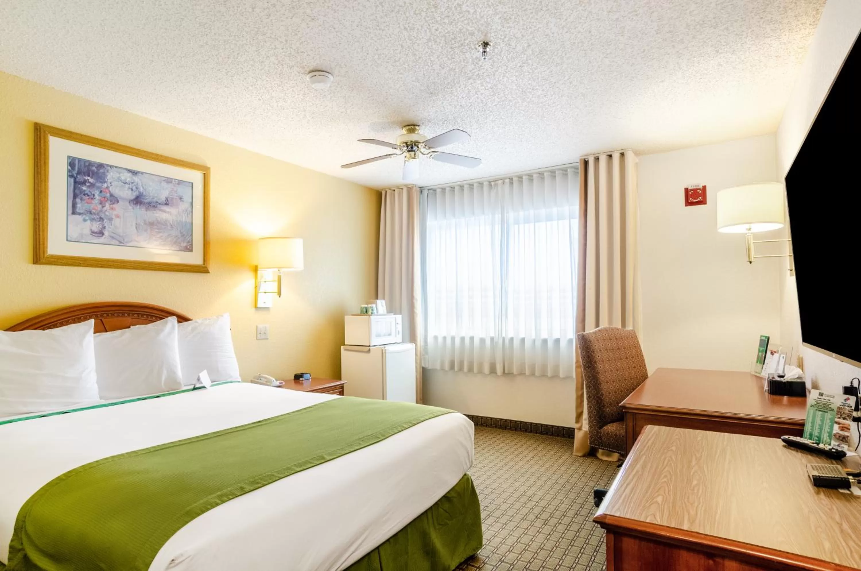 Photo of the whole room, Bed in Cheyenne Guest Inn