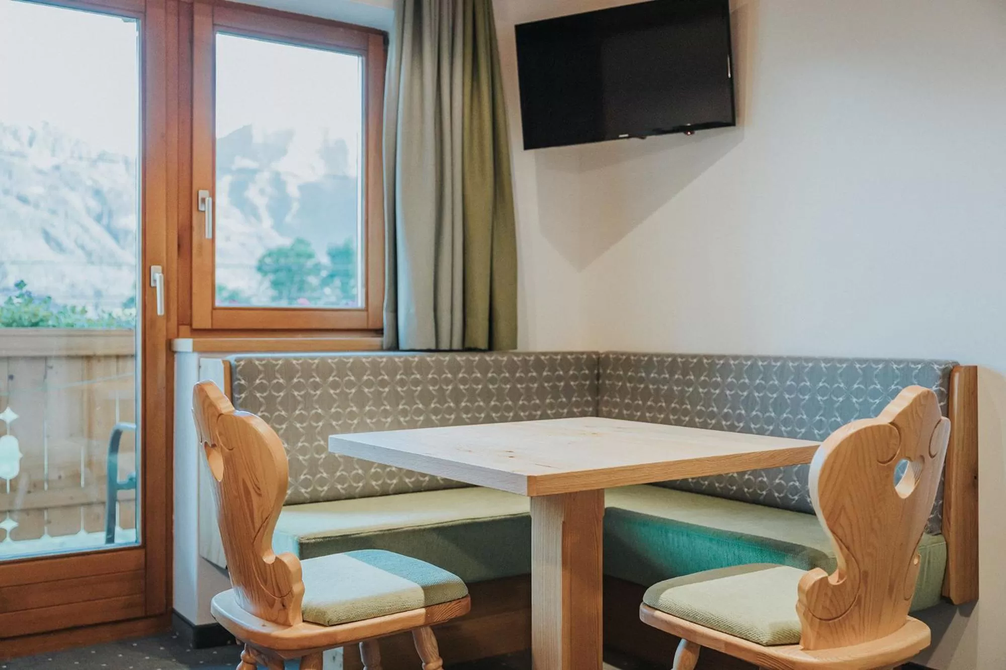 Seating area, TV/Entertainment Center in Hotel Silberfux