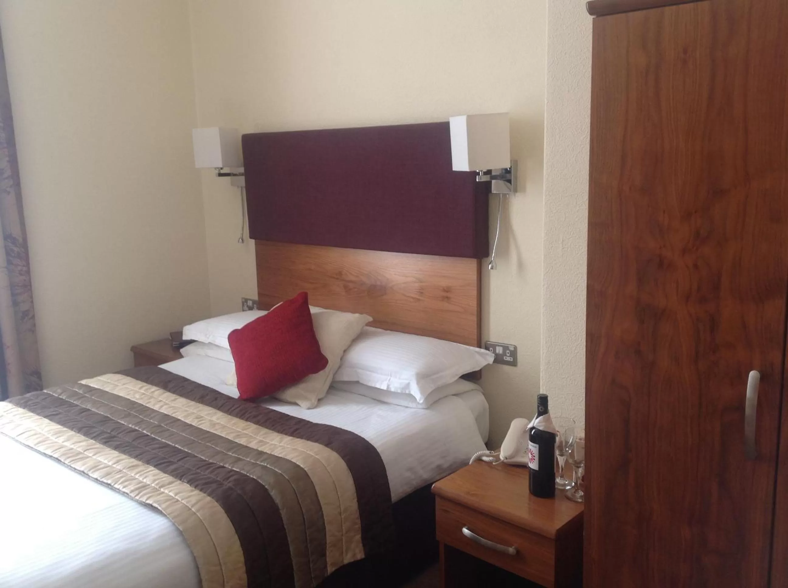 Single Room in The George Hotel