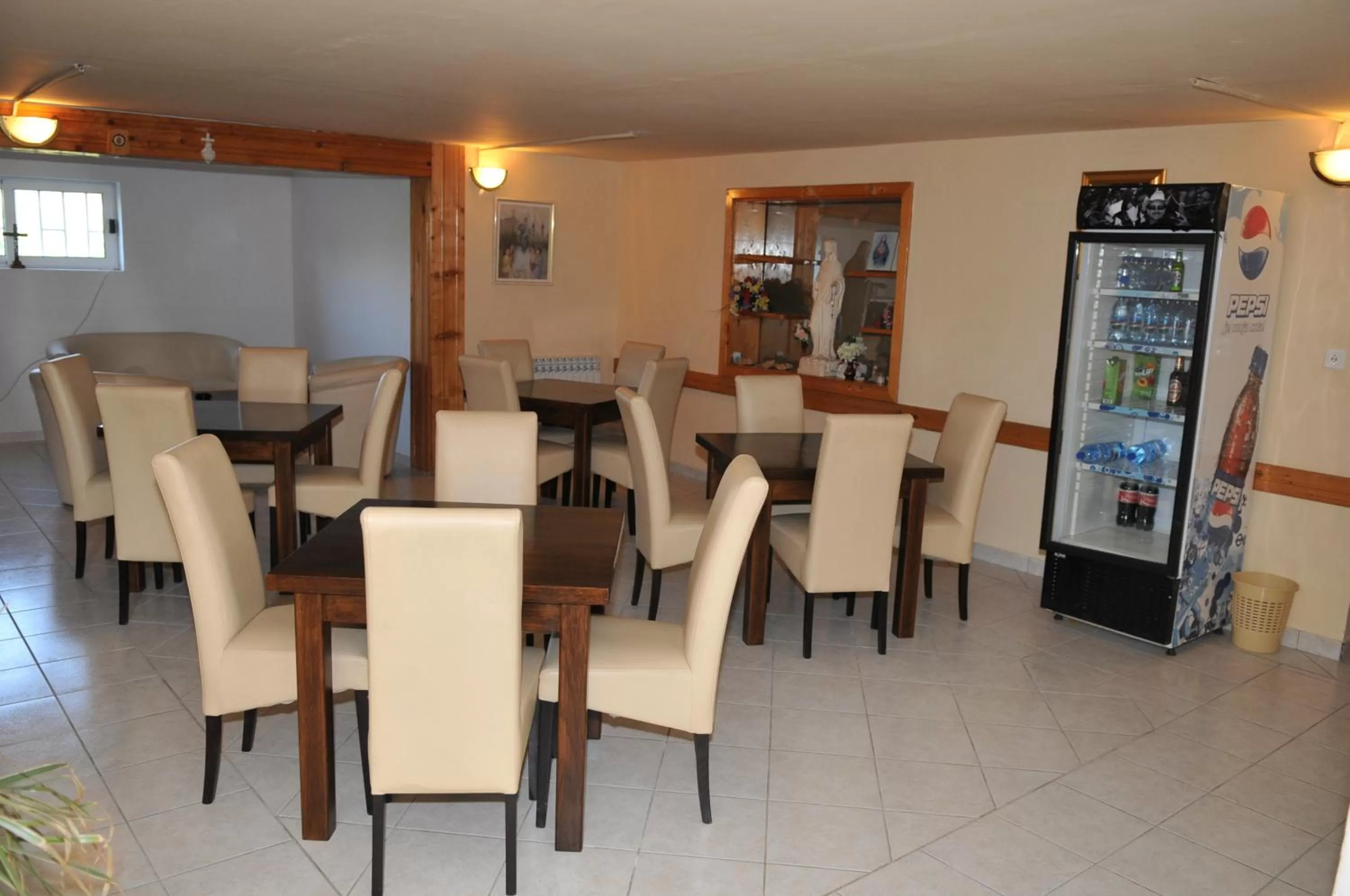 Lounge or bar, Restaurant/Places to Eat in Rooms MBM